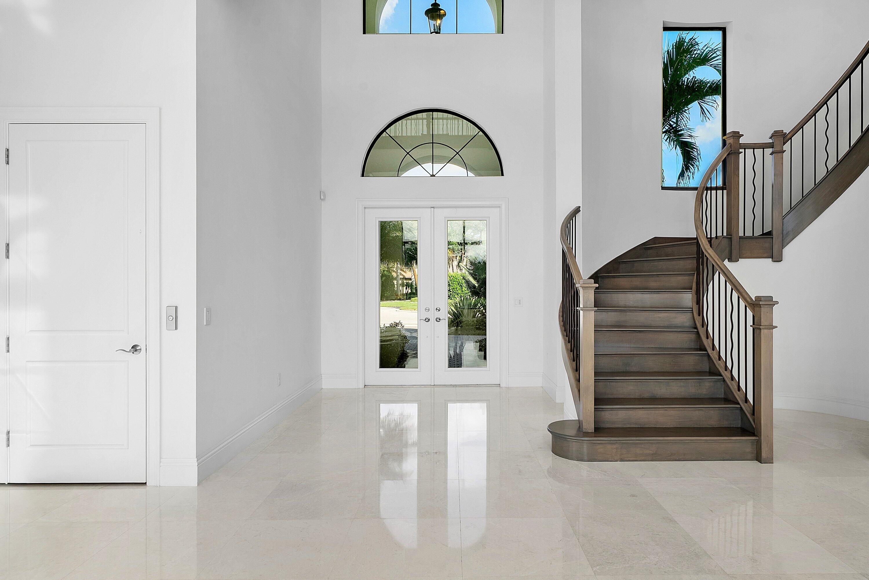 16526 Fleur De Lis Way Property Photo 6