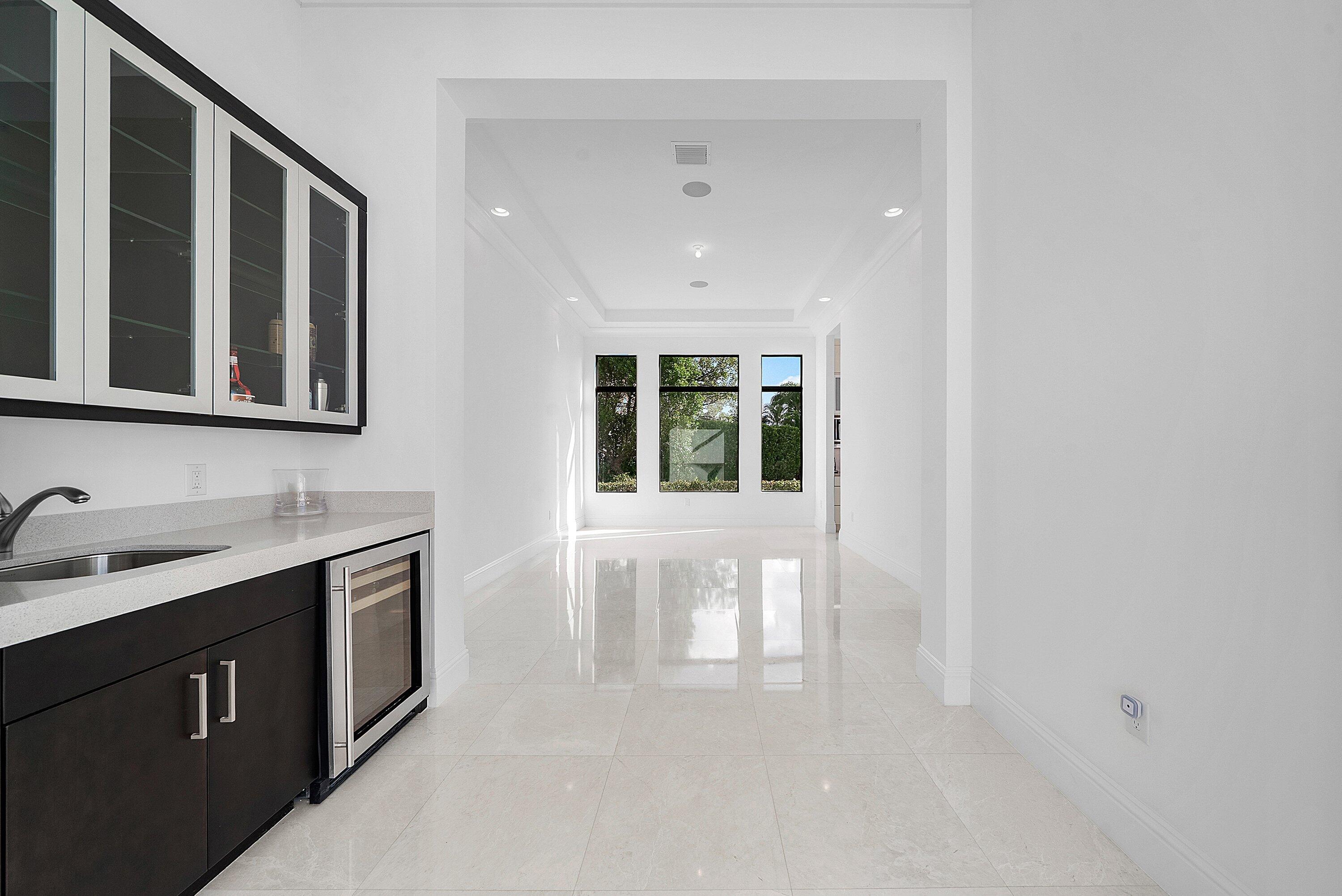 16526 Fleur De Lis Way Property Photo 14