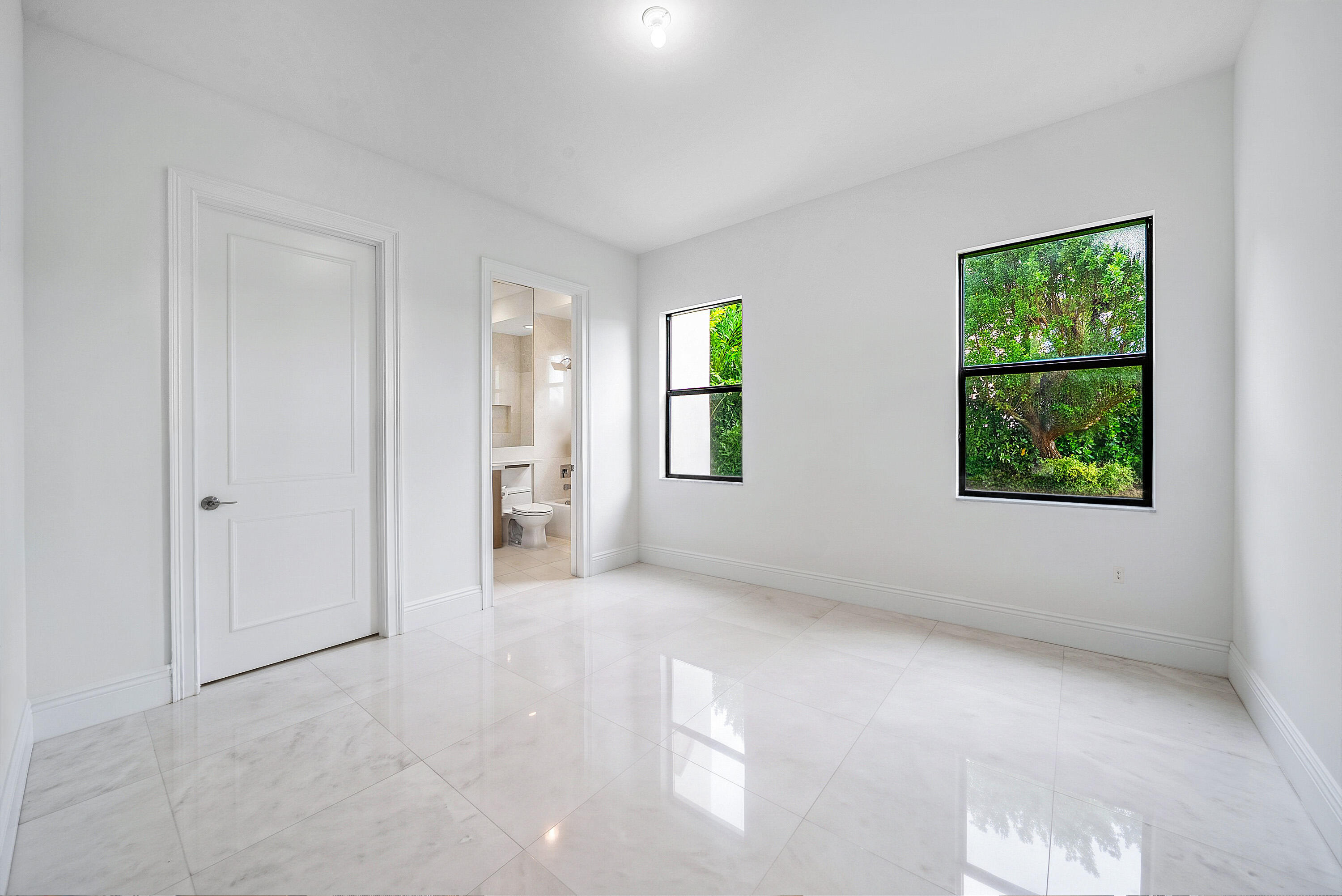 16526 Fleur De Lis Way Property Photo 18