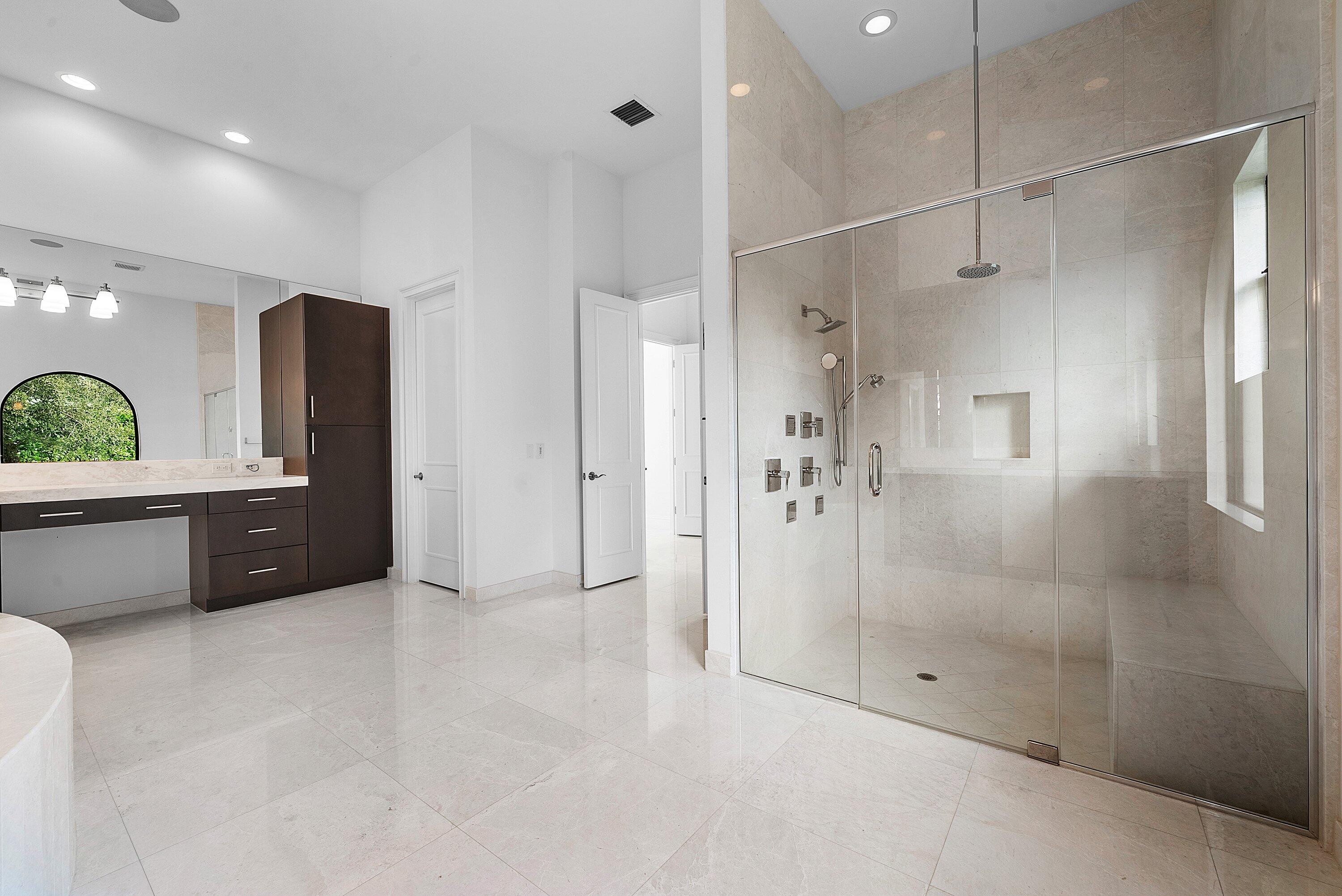 16526 Fleur De Lis Way Property Photo 22