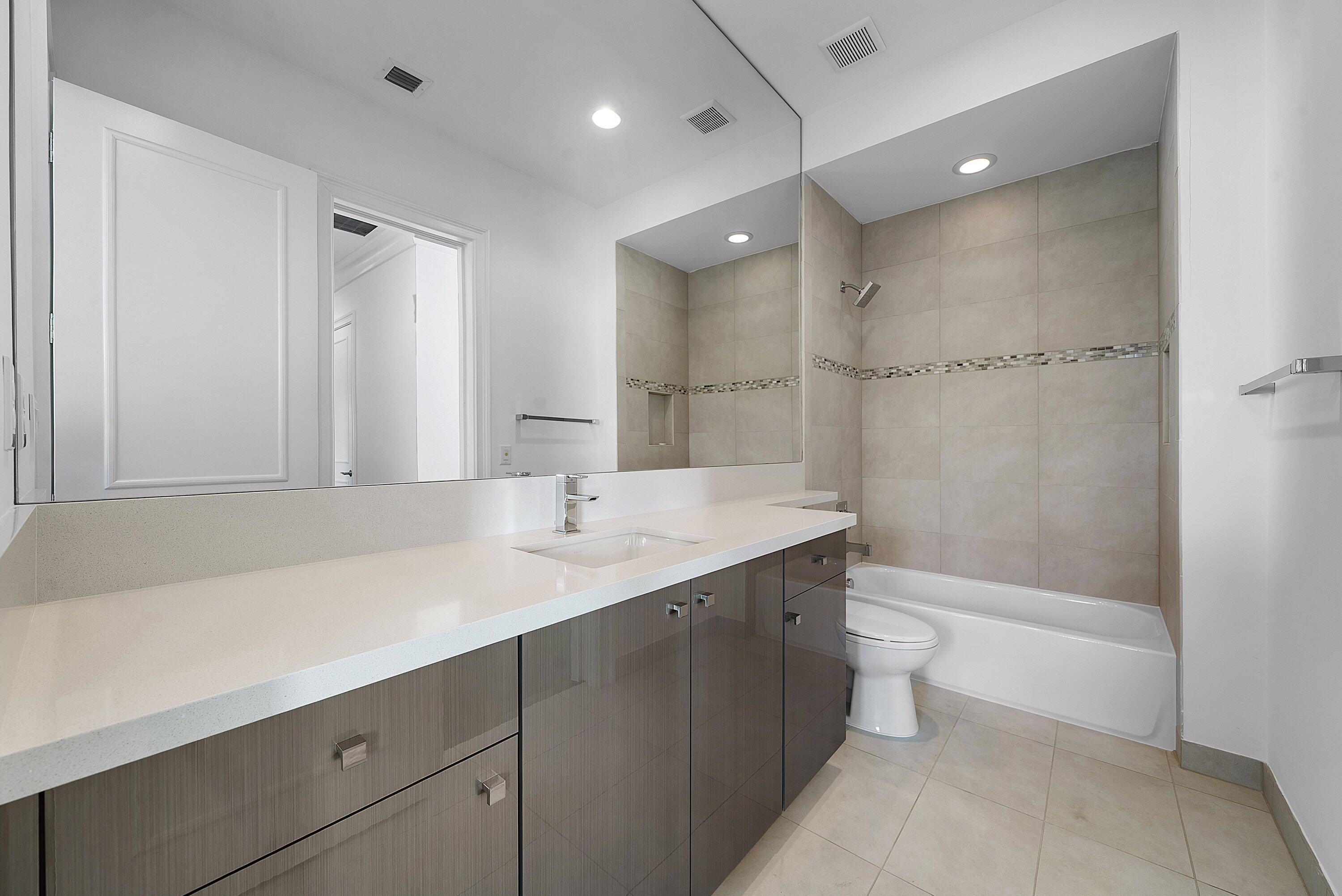 16526 Fleur De Lis Way Property Photo 32