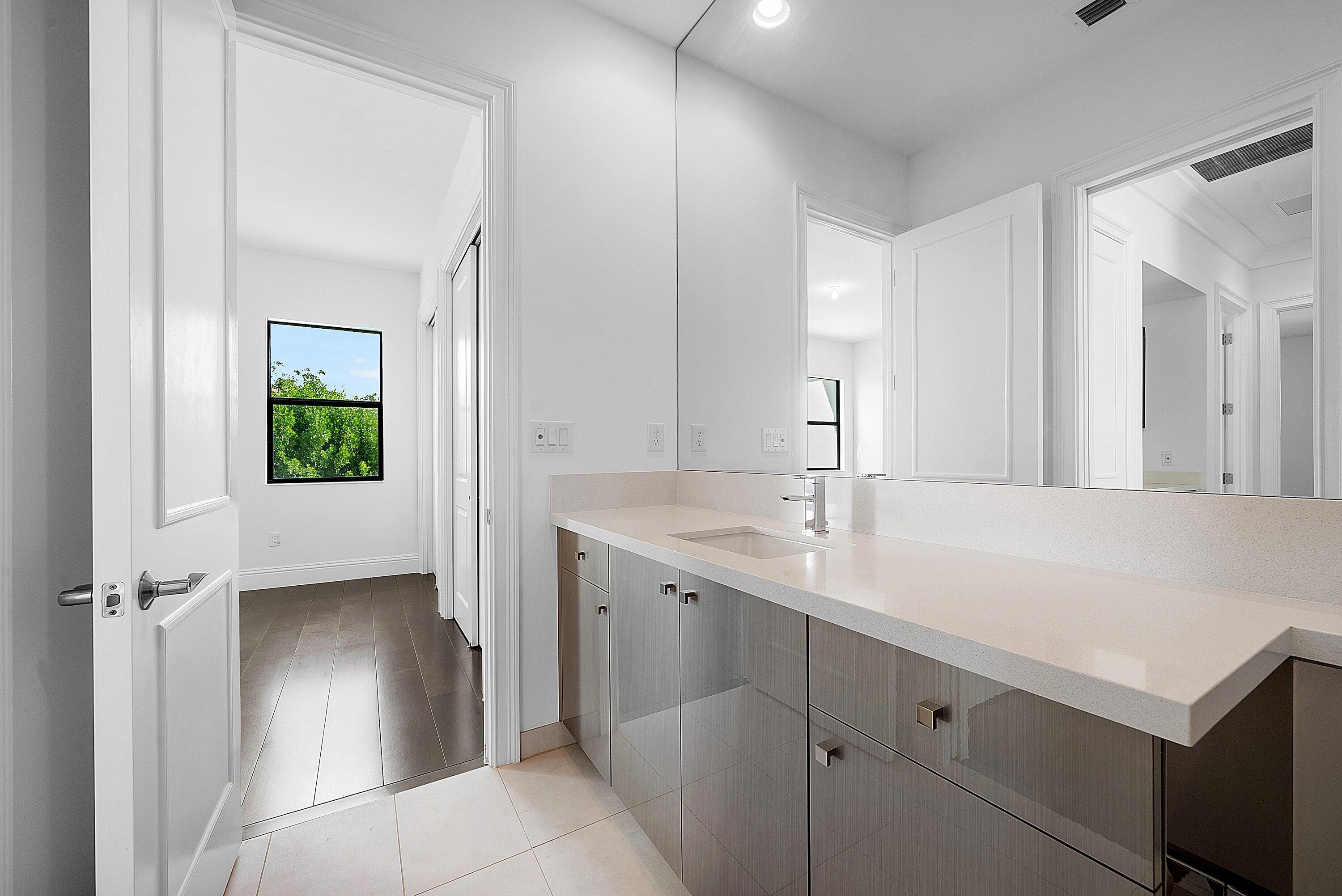 16526 Fleur De Lis Way Property Photo 35