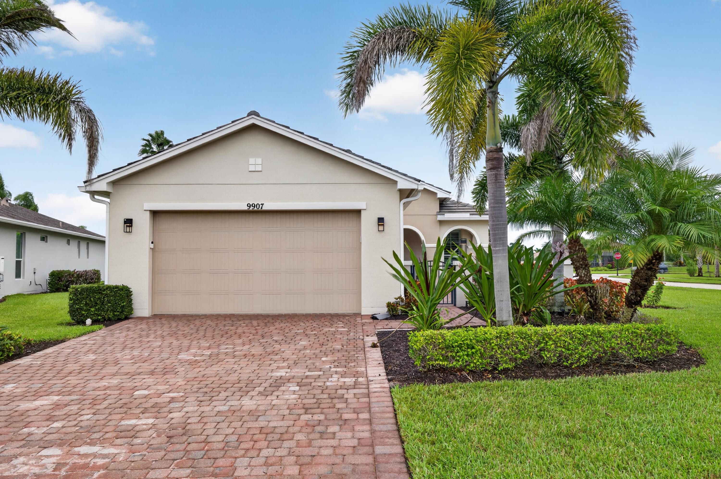 9907 Sw Trumpet Tree Circle Property Photo 1