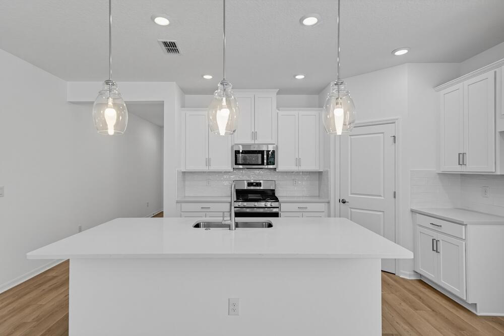 609 Se Ranch Oak Circle Property Photo 2