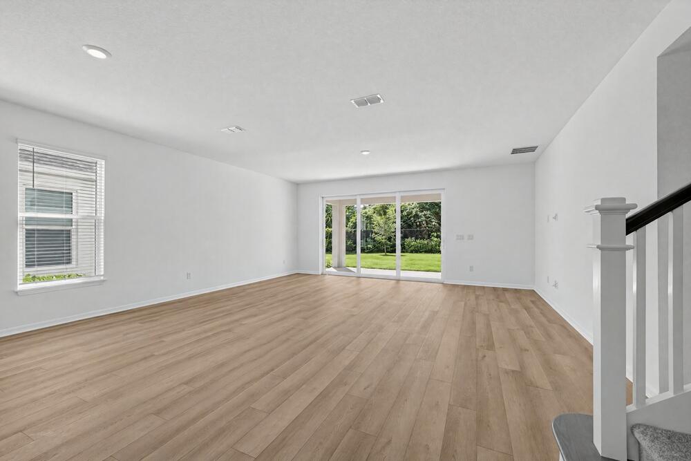 609 Se Ranch Oak Circle Property Photo 3