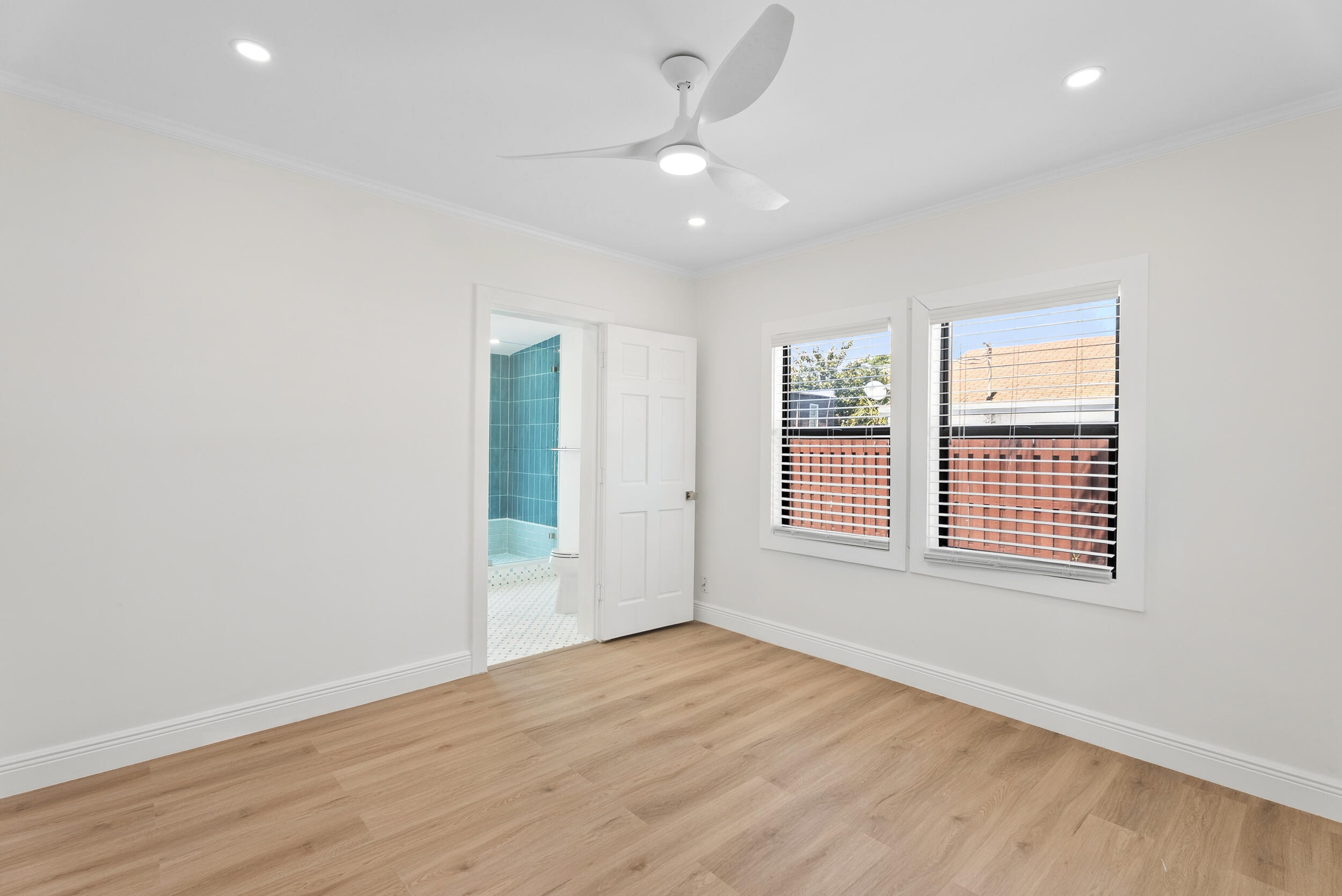 517 55th Street Property Photo 22