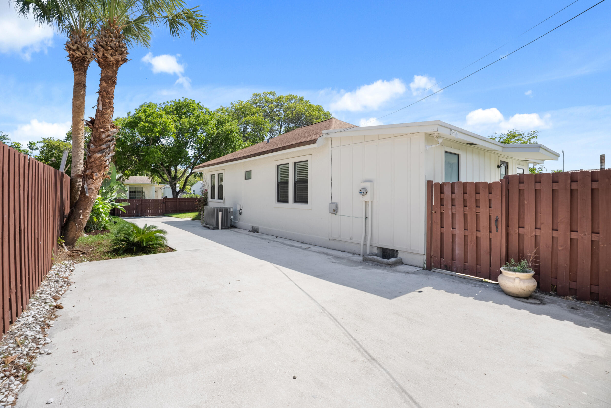 517 55th Street Property Photo 28