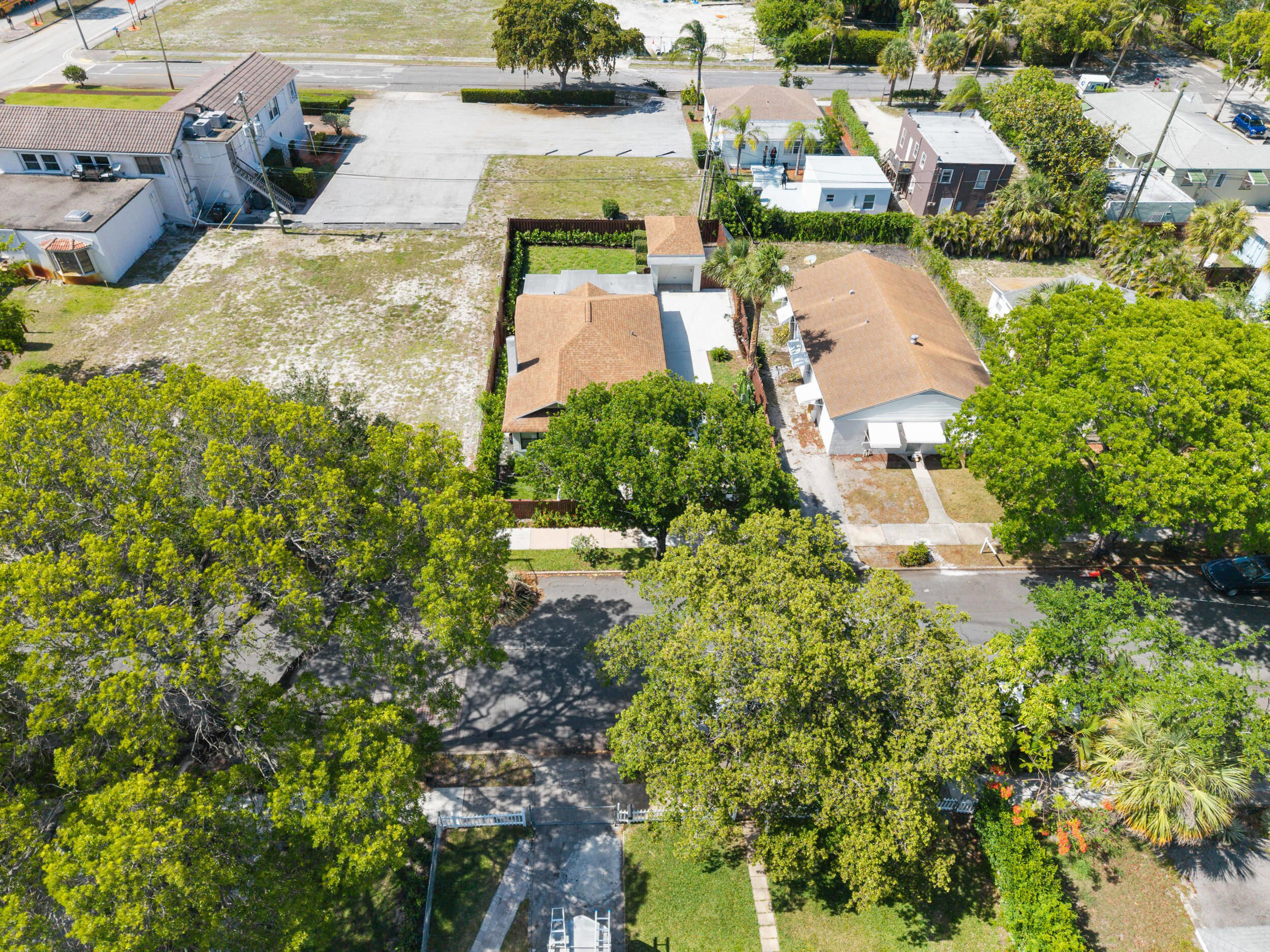 517 55th Street Property Photo 32