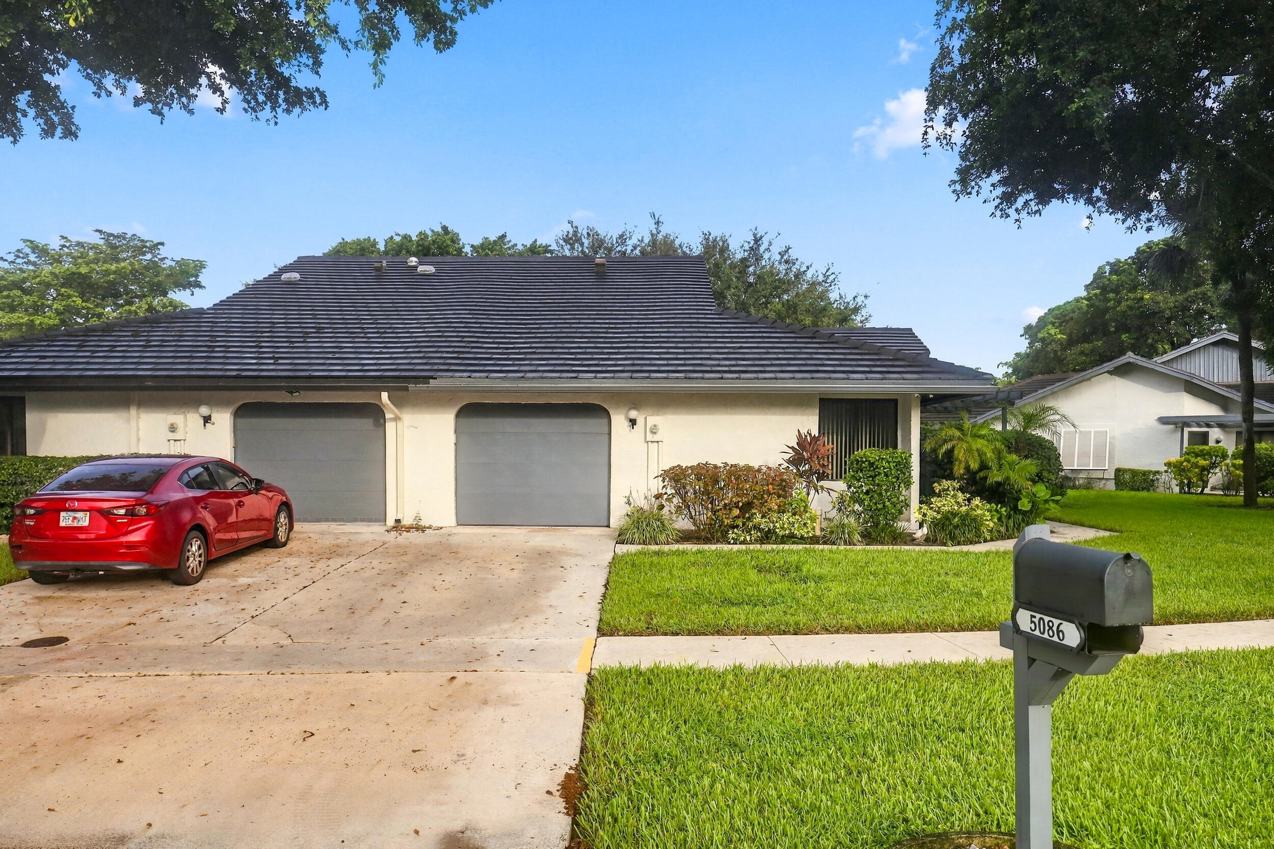 5086 Pine Drive Property Photo 2