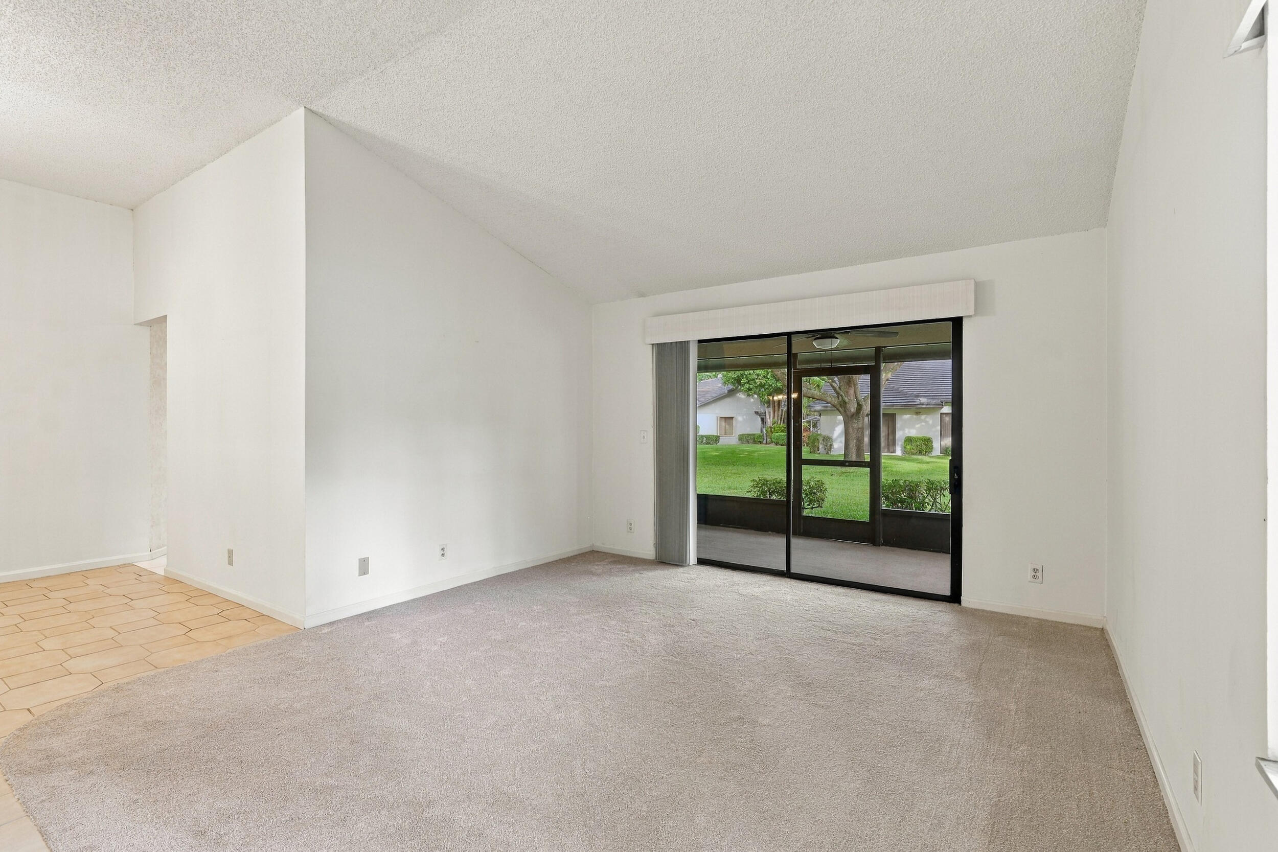 5086 Pine Drive Property Photo 9