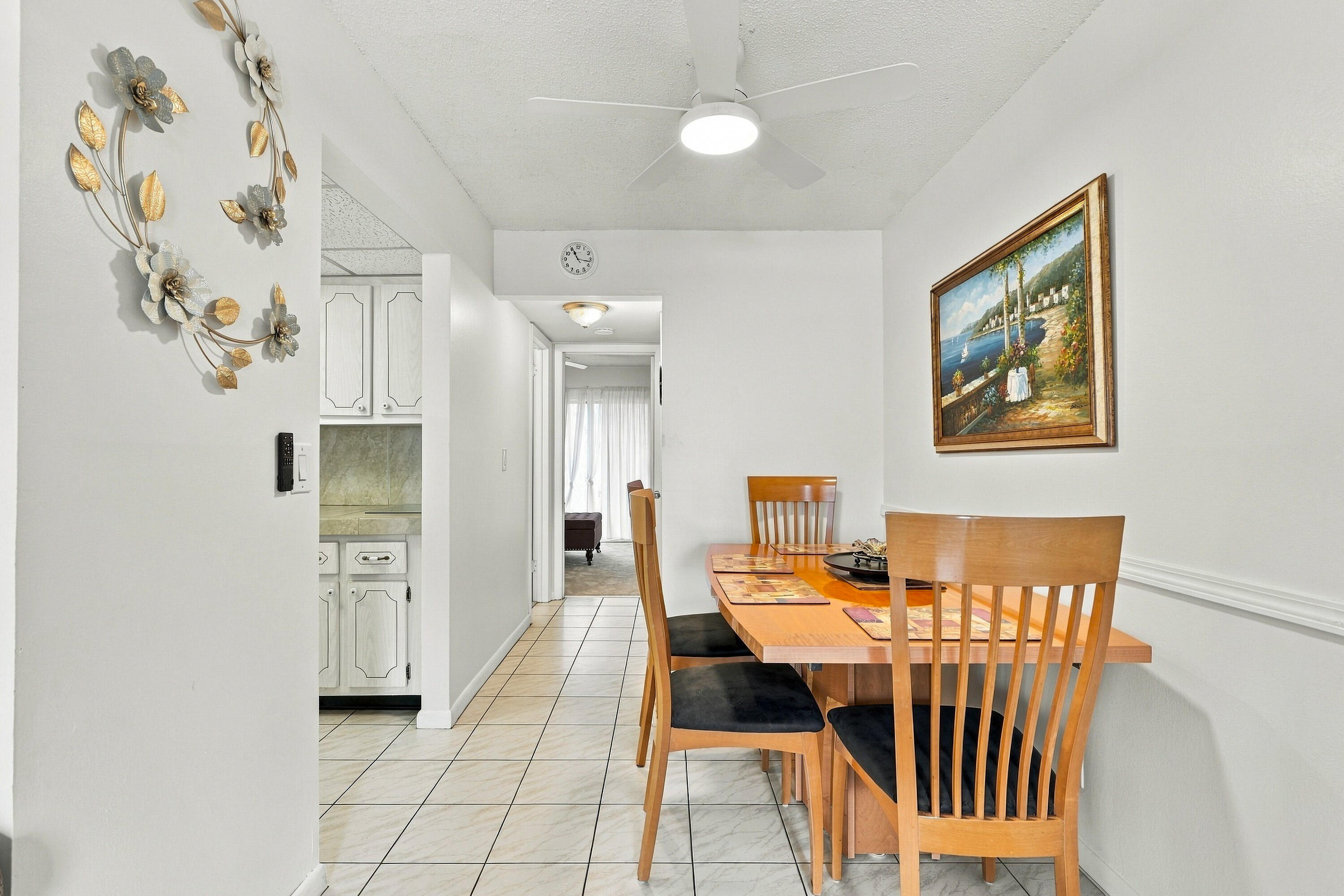 85 Kingswood E Property Photo 6