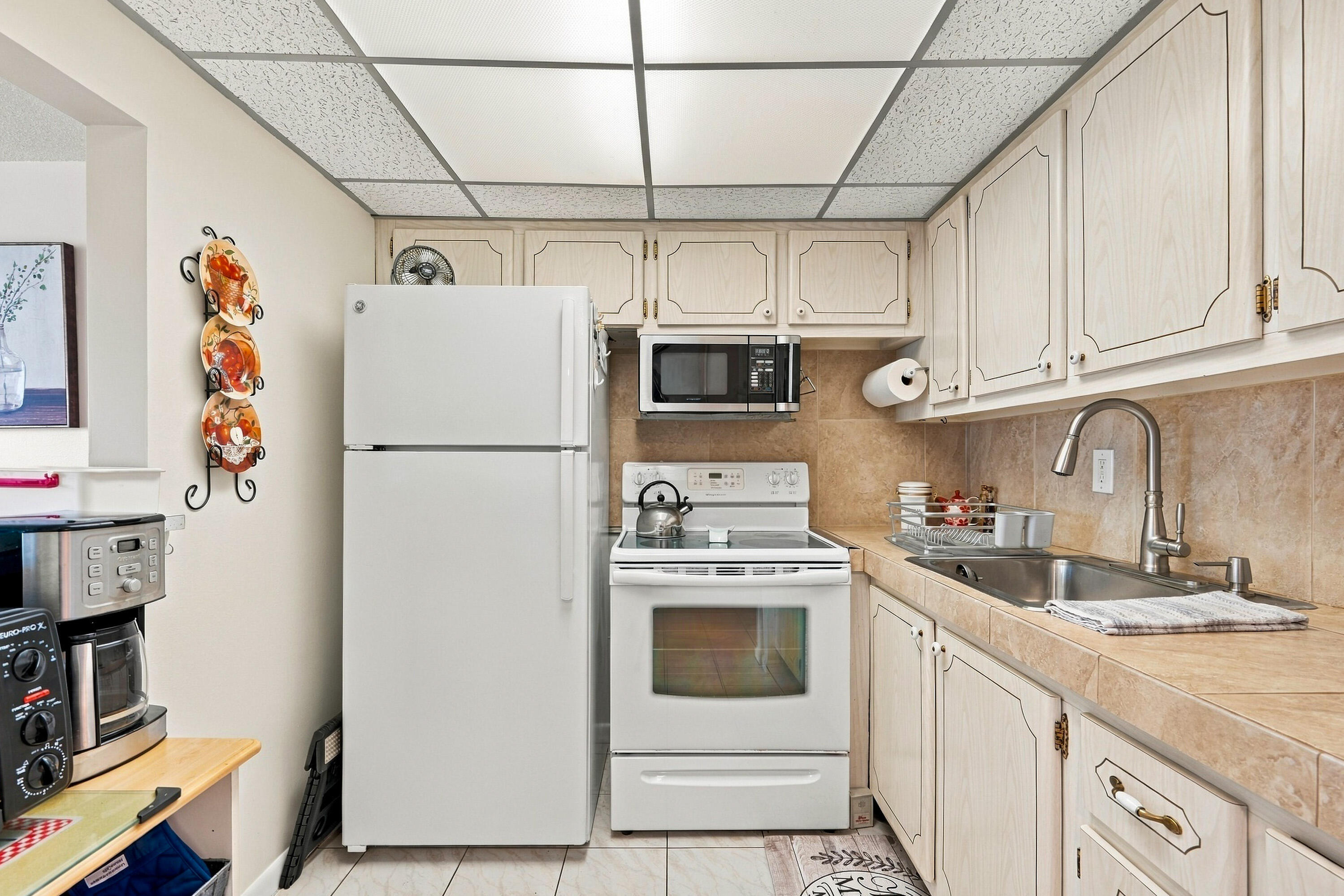 85 Kingswood E Property Photo 7