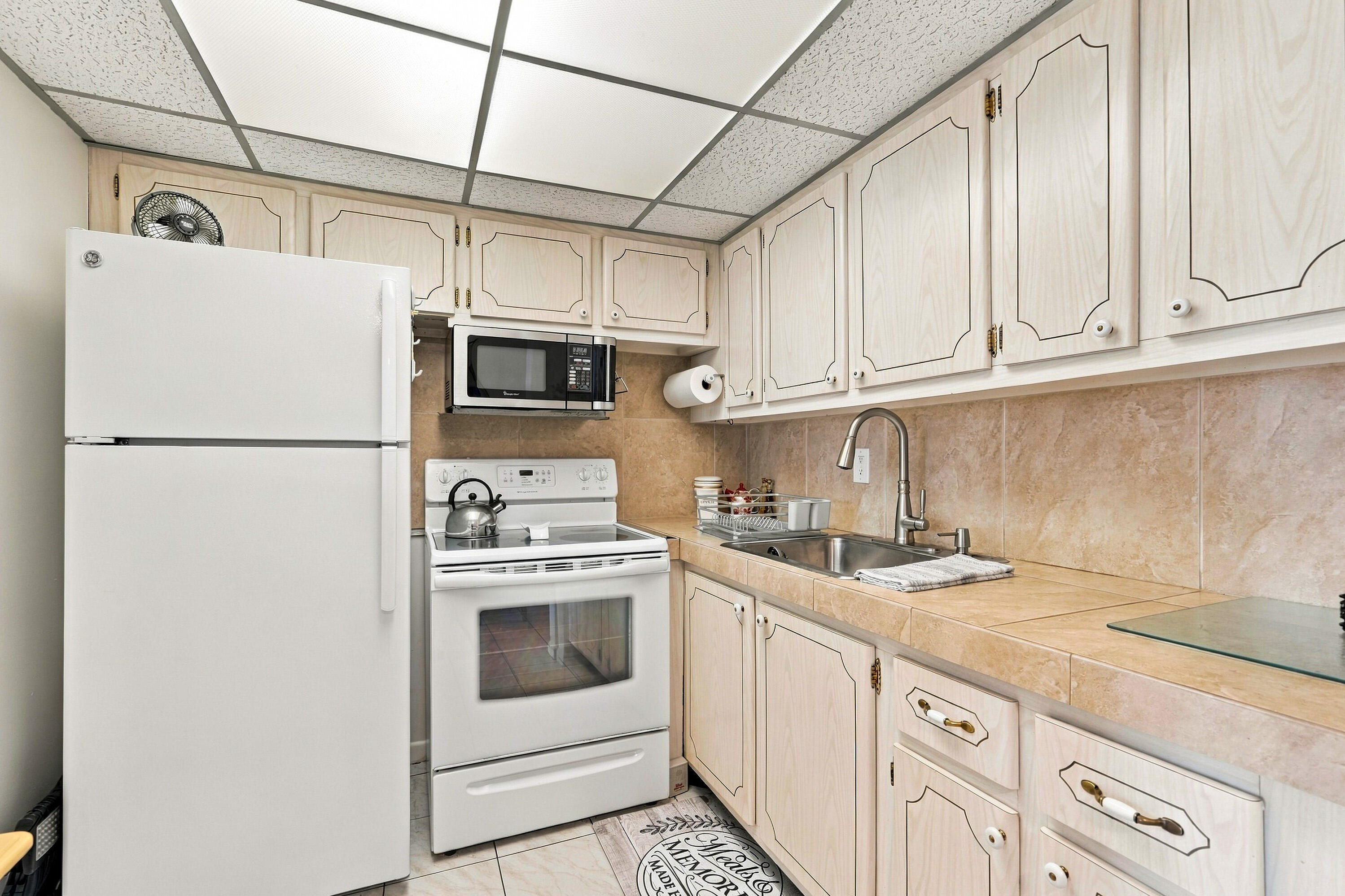 85 Kingswood E Property Photo 8