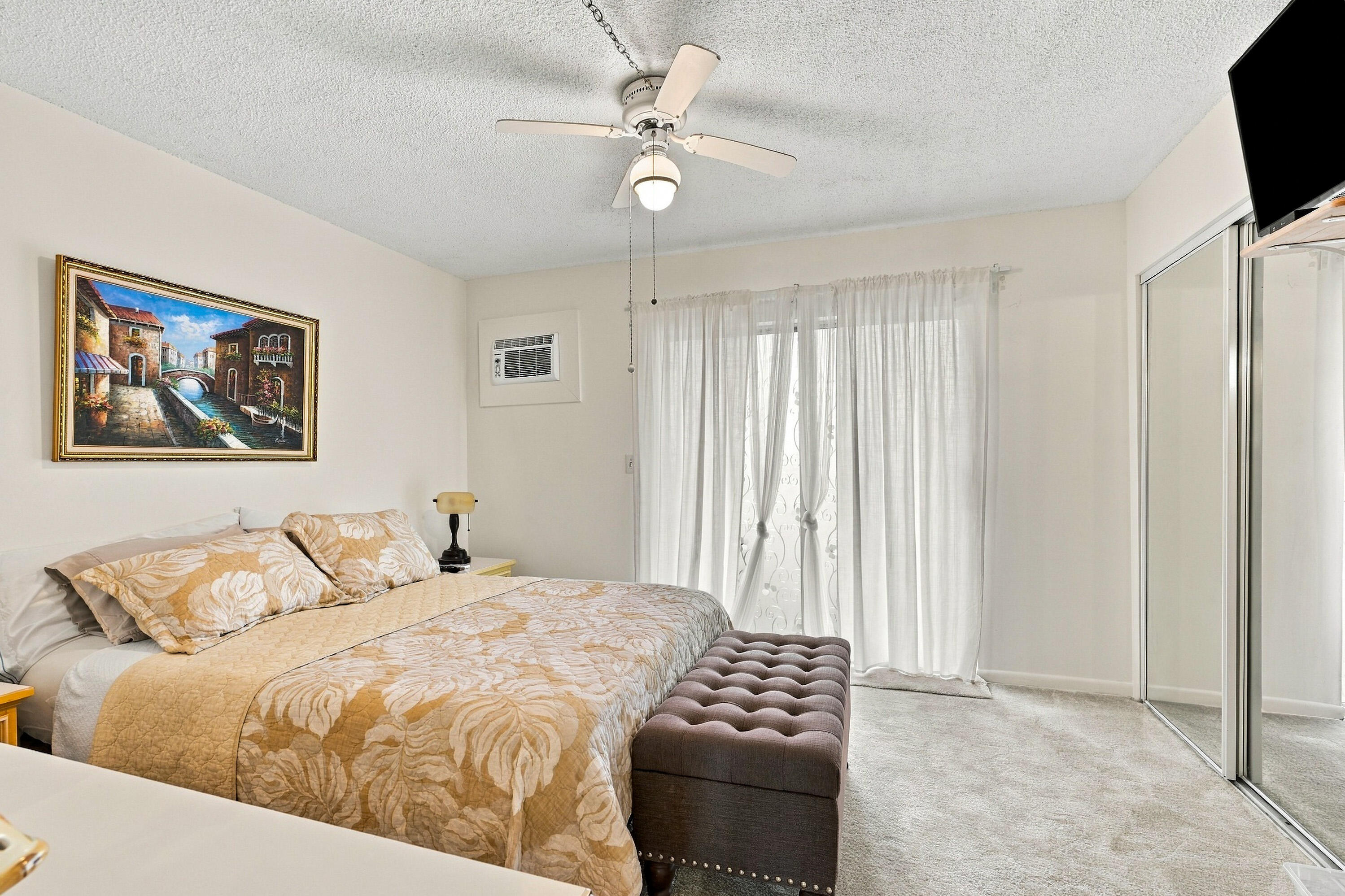 85 Kingswood E Property Photo 9