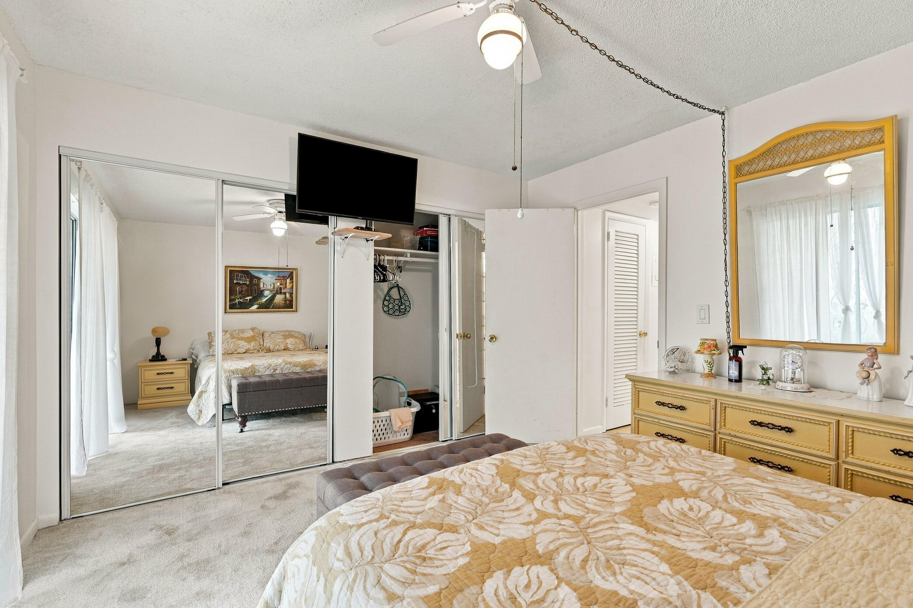 85 Kingswood E Property Photo 11