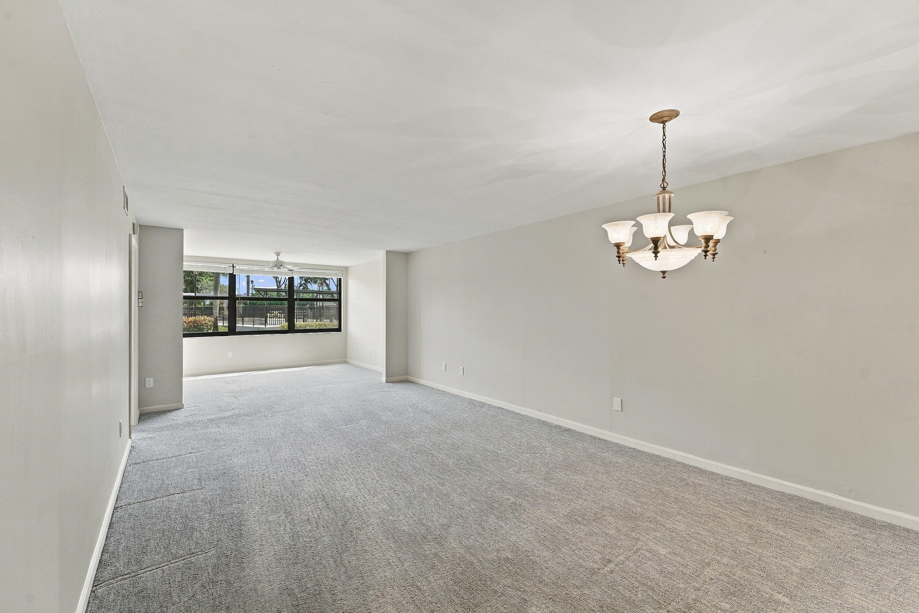 10607 W Clairmont Circle 109 Property Photo 6
