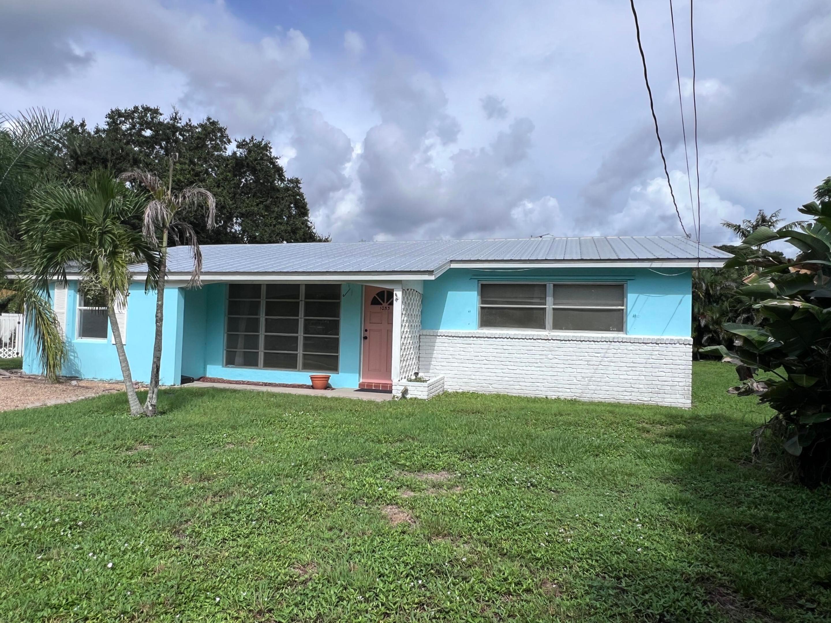 1053 Nw Terrace Road Property Photo 1