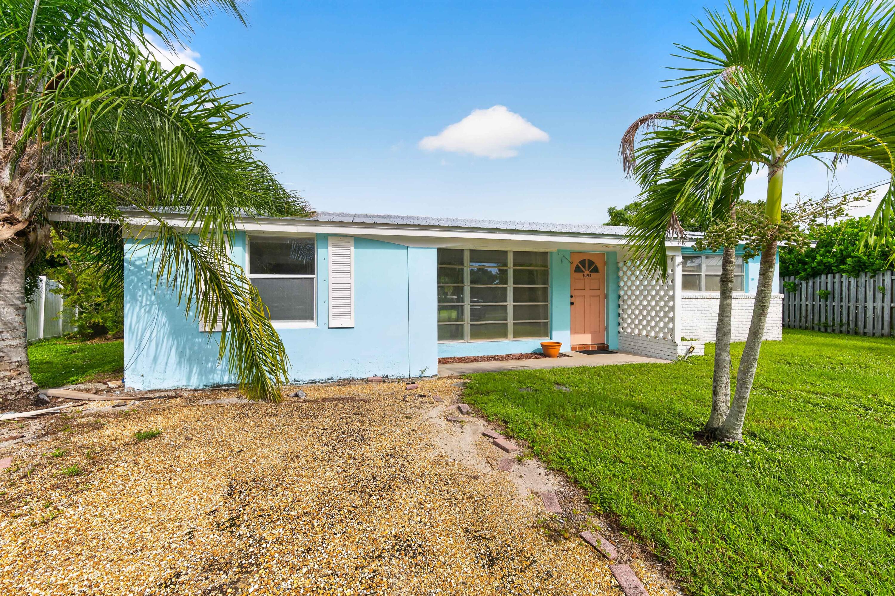 1053 Nw Terrace Road Property Photo 3