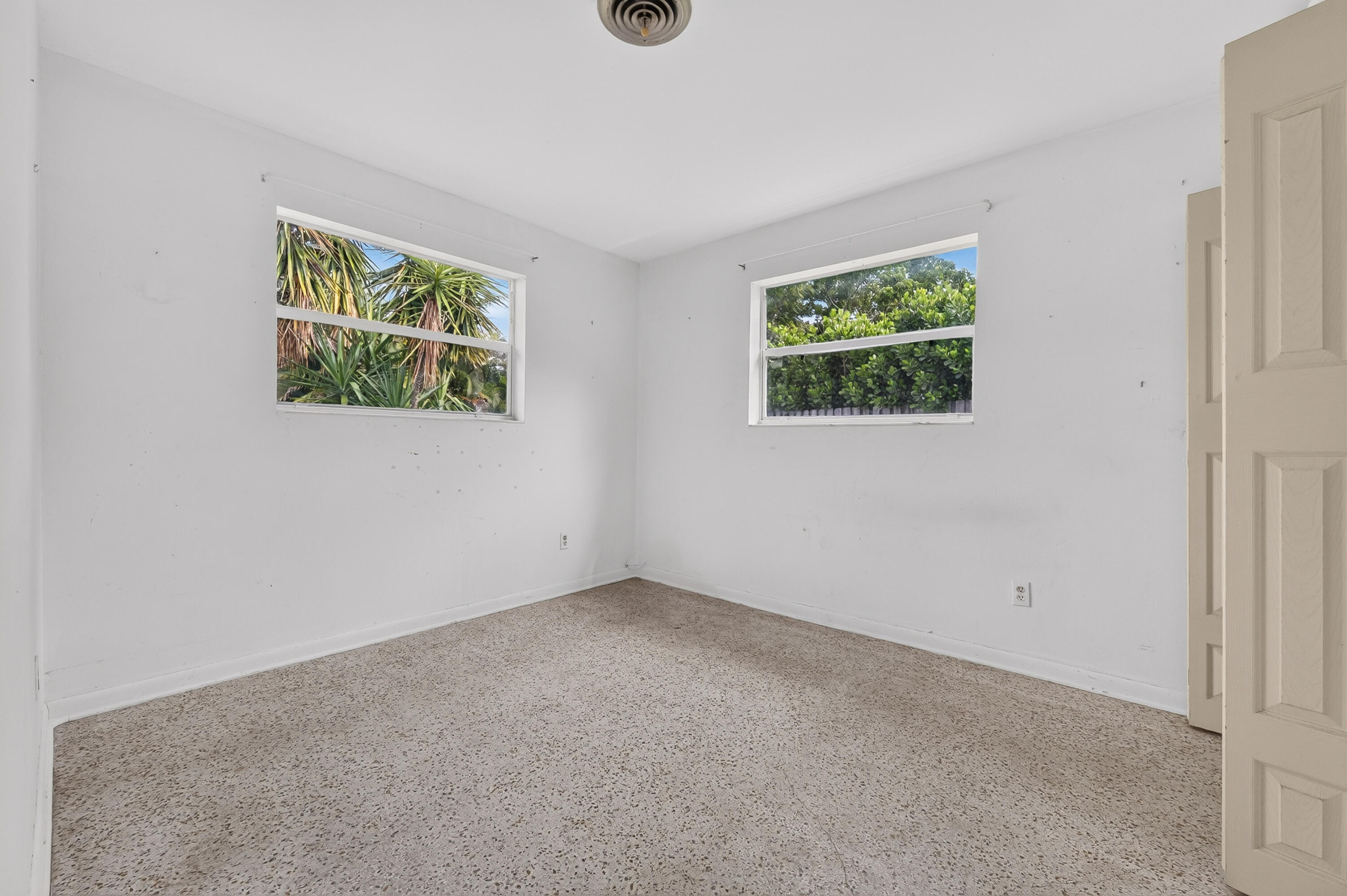 1053 Nw Terrace Road Property Photo 11