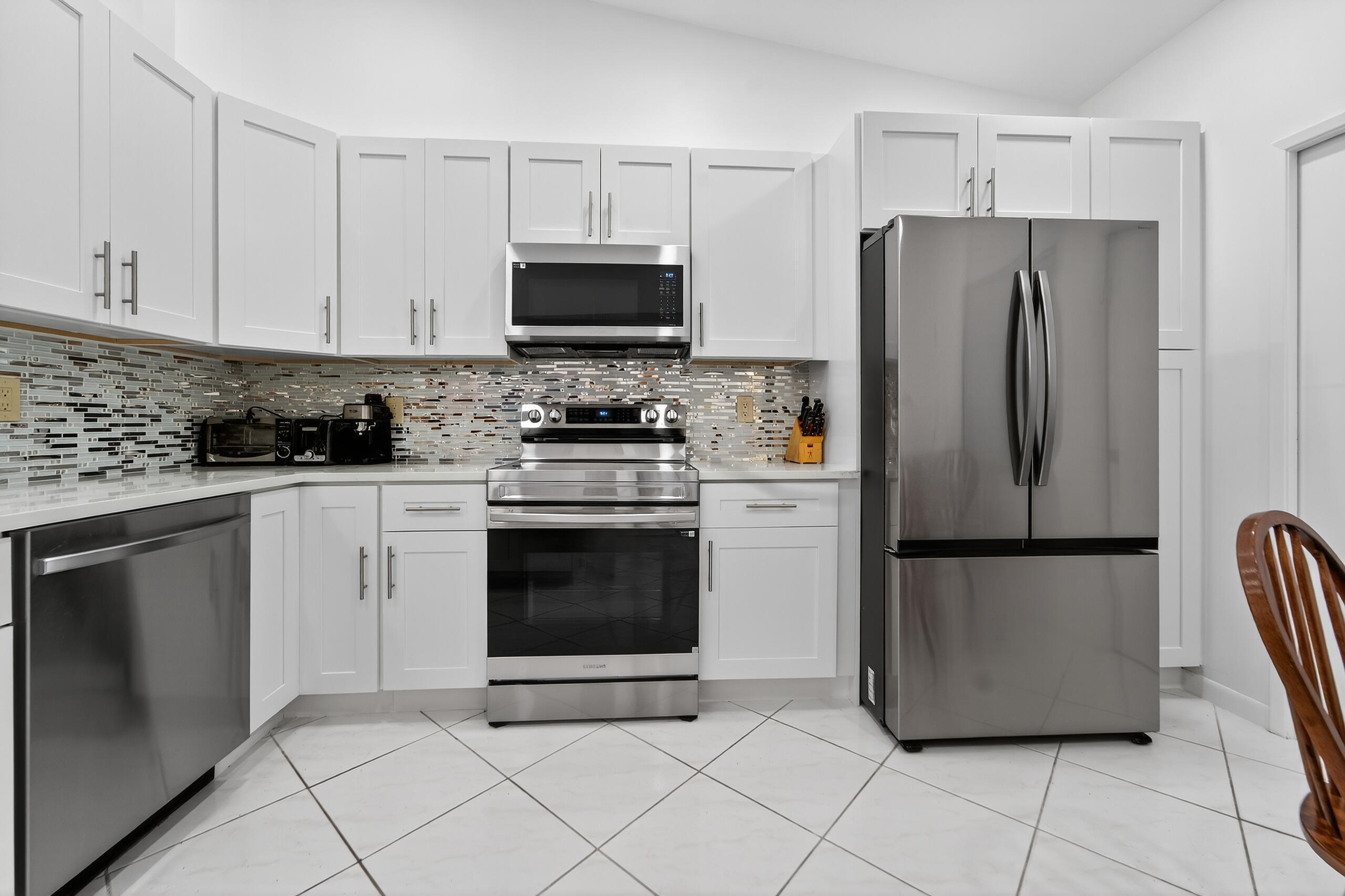 6147 Waldwick Circle Property Photo 3