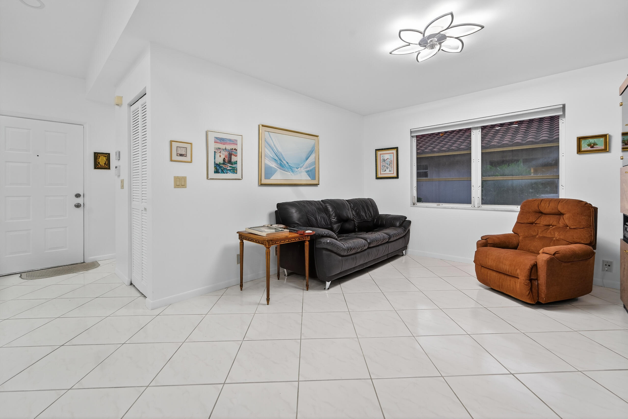 6147 Waldwick Circle Property Photo 11