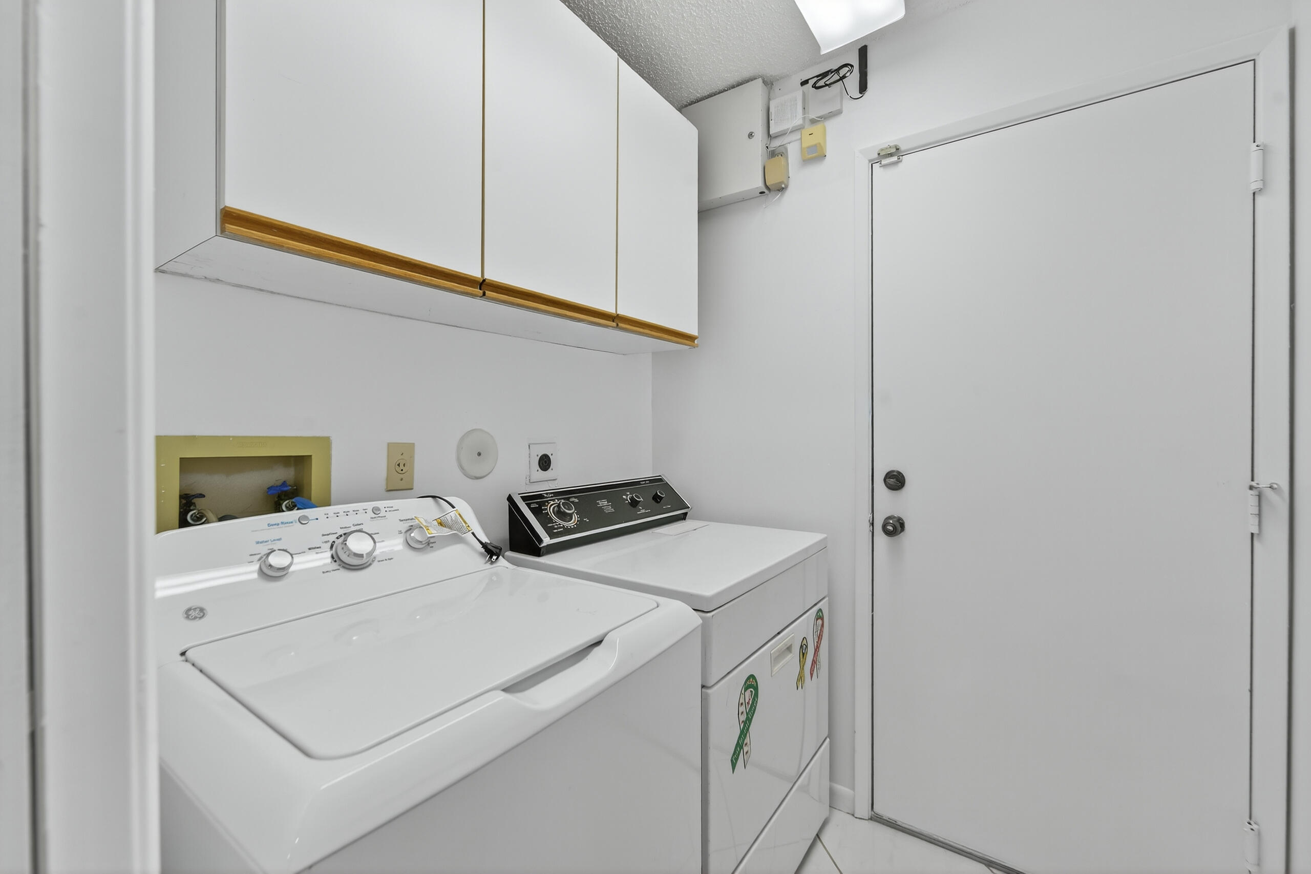6147 Waldwick Circle Property Photo 18