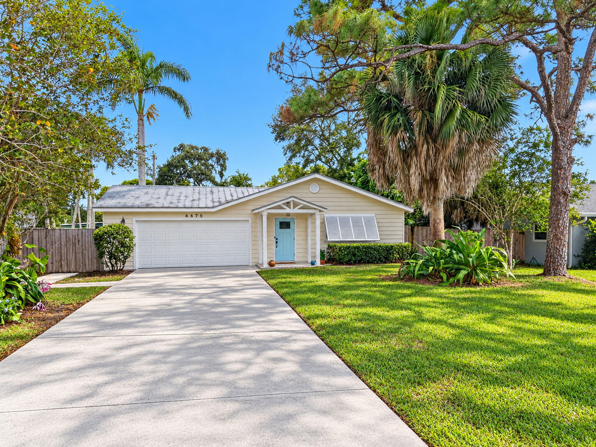 4675 Canal Drive Property Photo 1