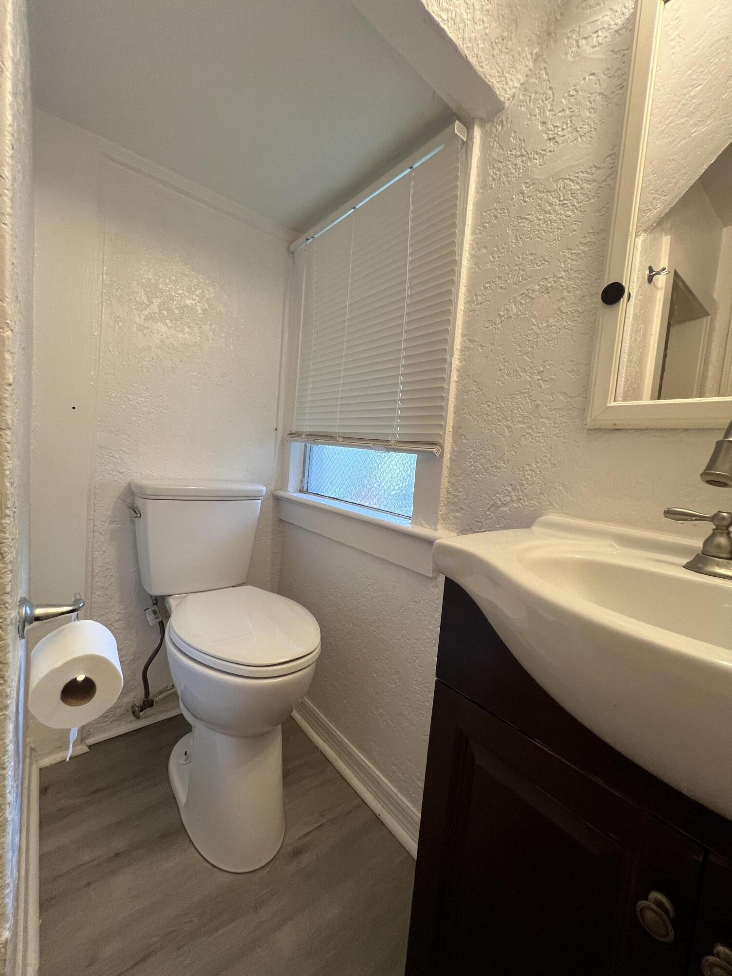 329 N K Street 3 Property Photo 17