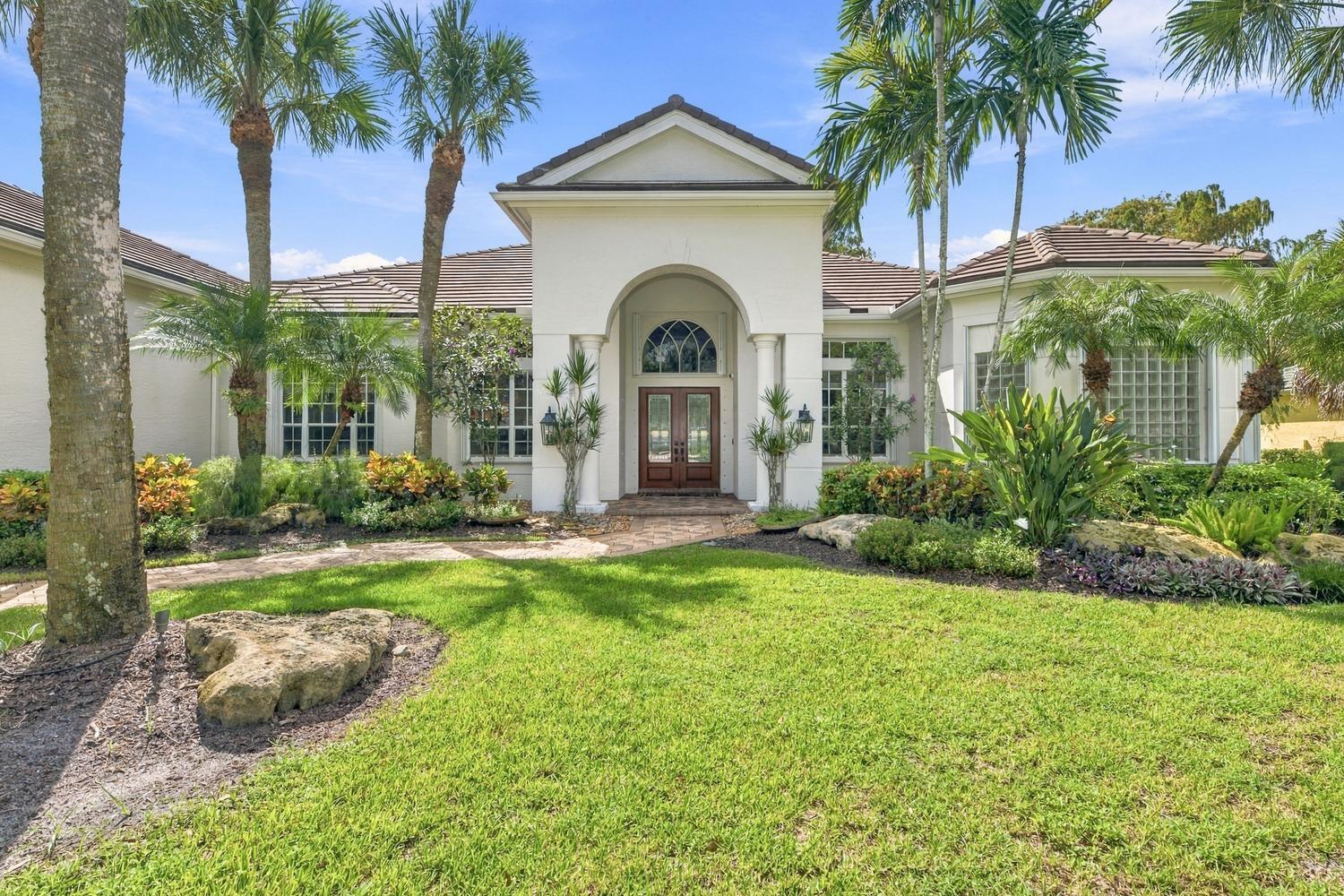 17104 Gulf Pine Circle Property Photo 1