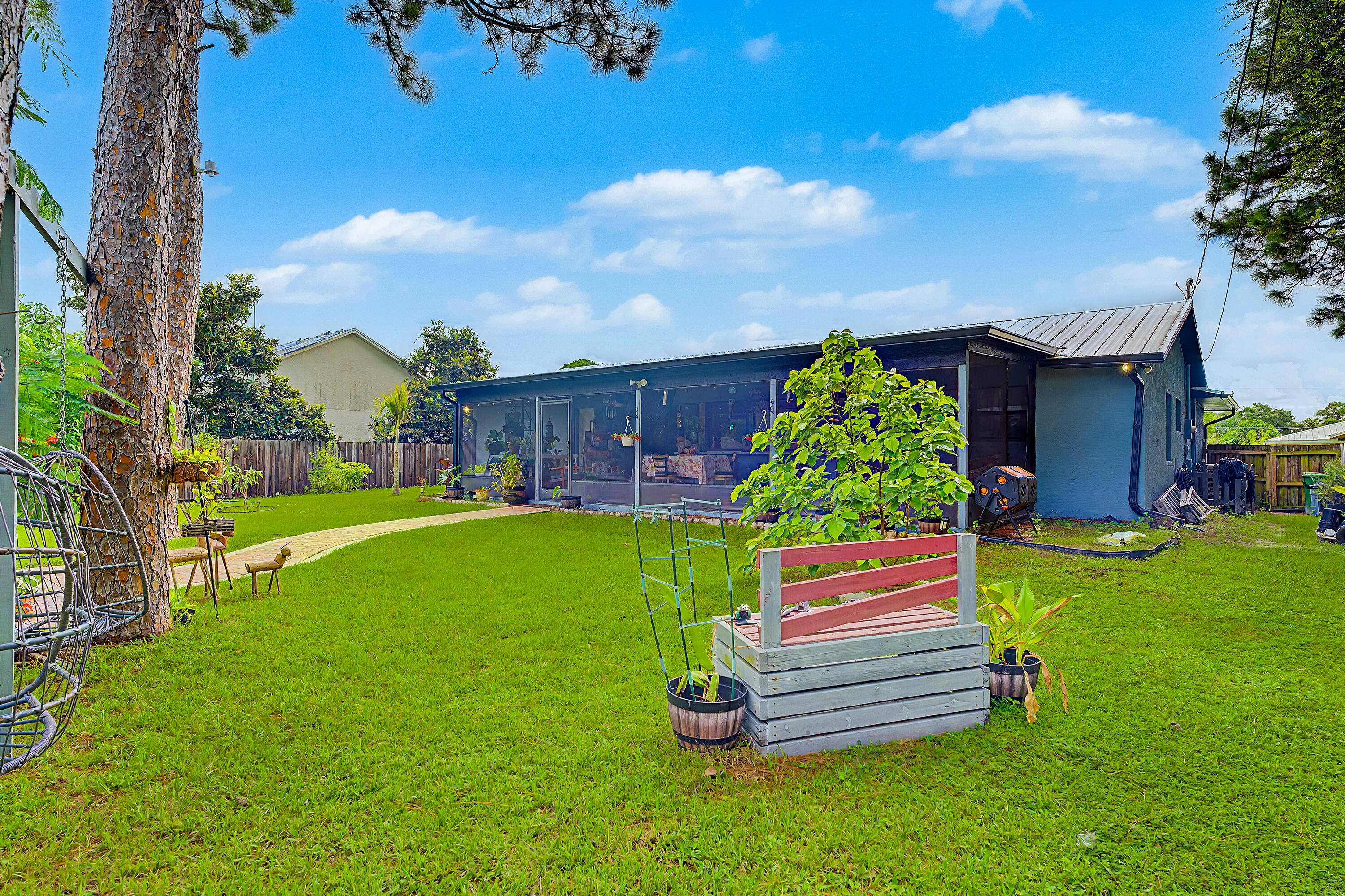 379 Se Husted Terrace Property Photo 40