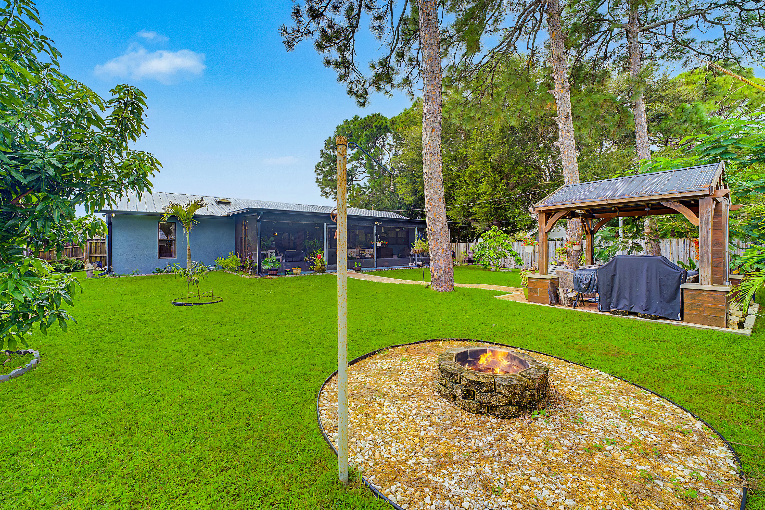379 Se Husted Terrace Property Photo 42