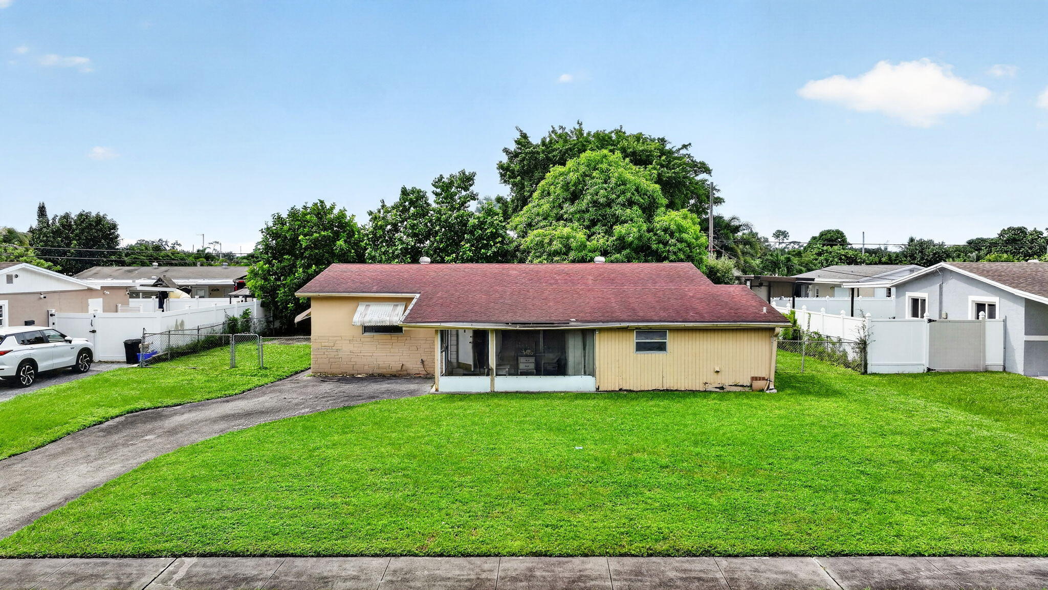 913 Jamaican Drive Property Photo 1