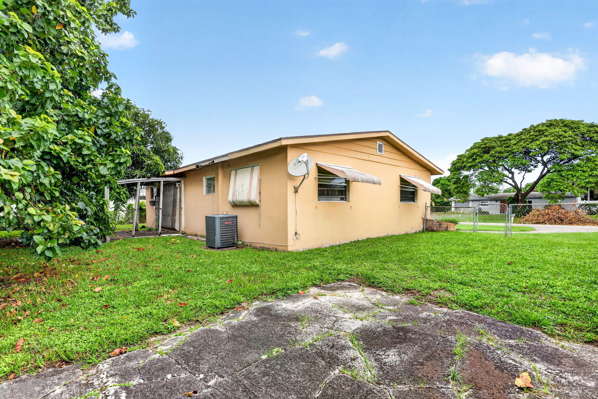913 Jamaican Drive Property Photo 26