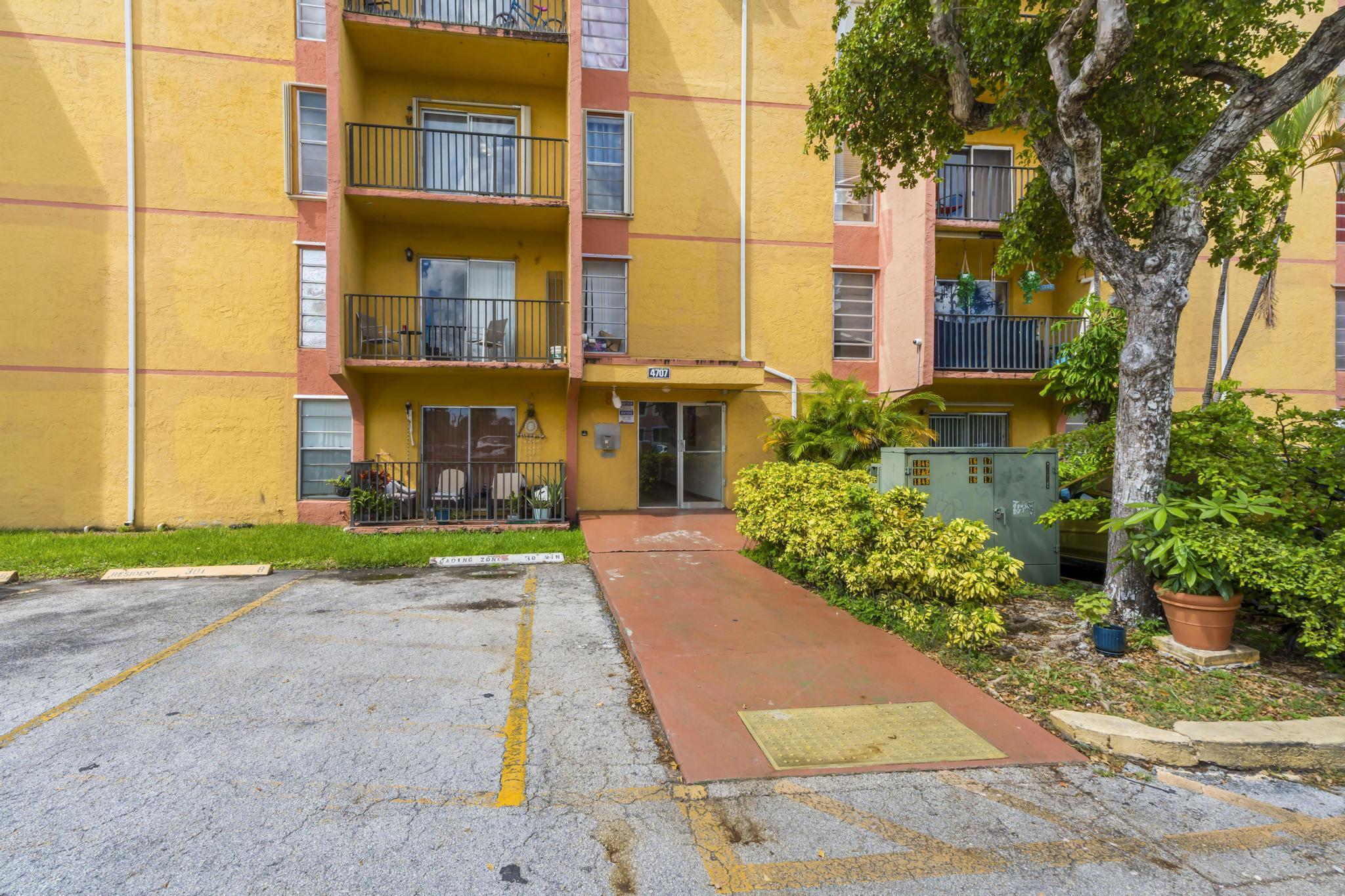 4707 NW 7th Street 110-8 Property Photo 1