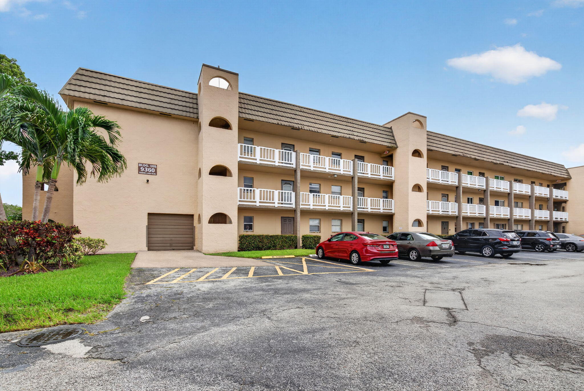 9360 Sunrise Lakes Boulevard Unit 108 Property Photo 1