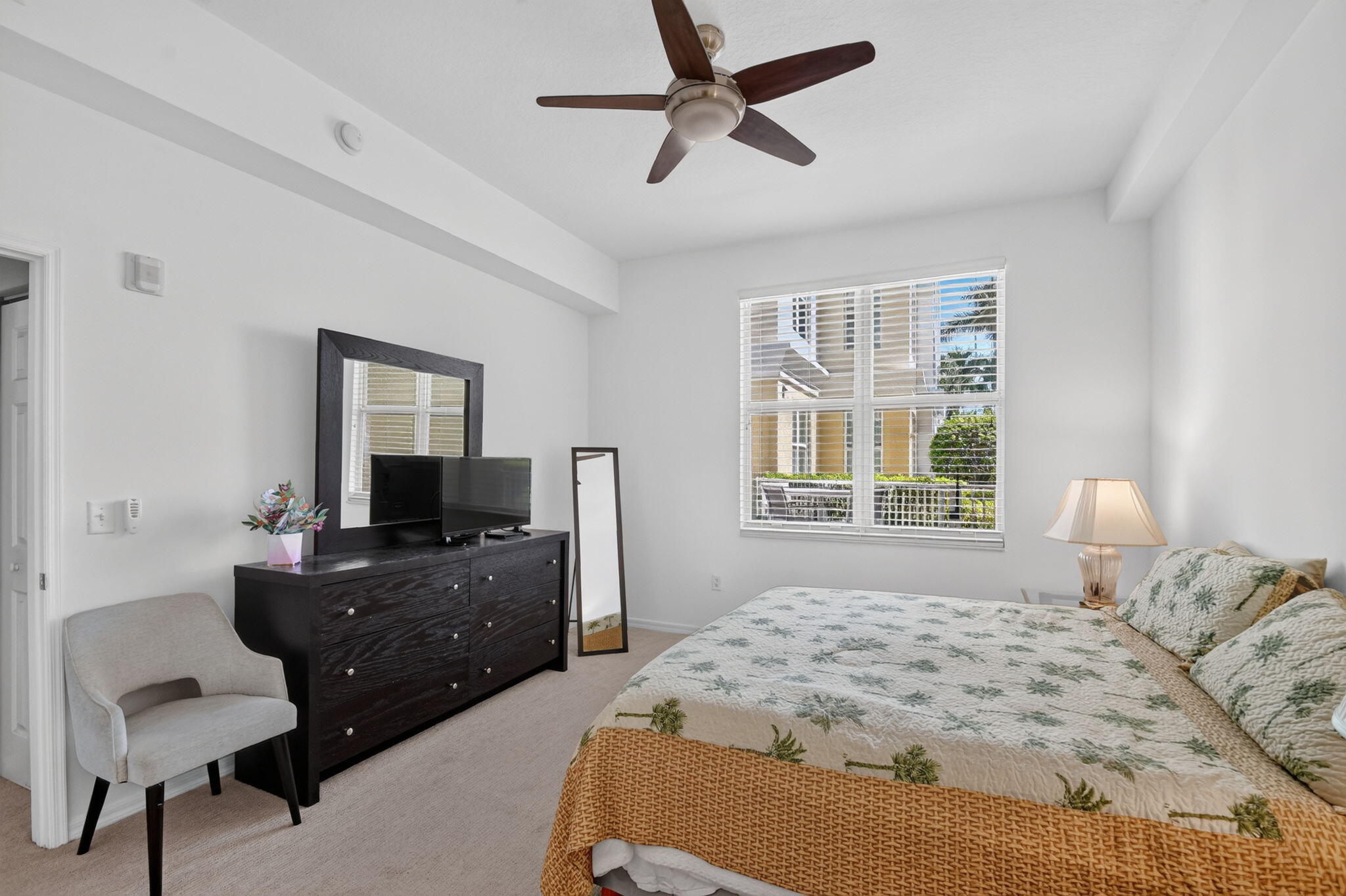 806 E Windward Way 108 Property Photo 15