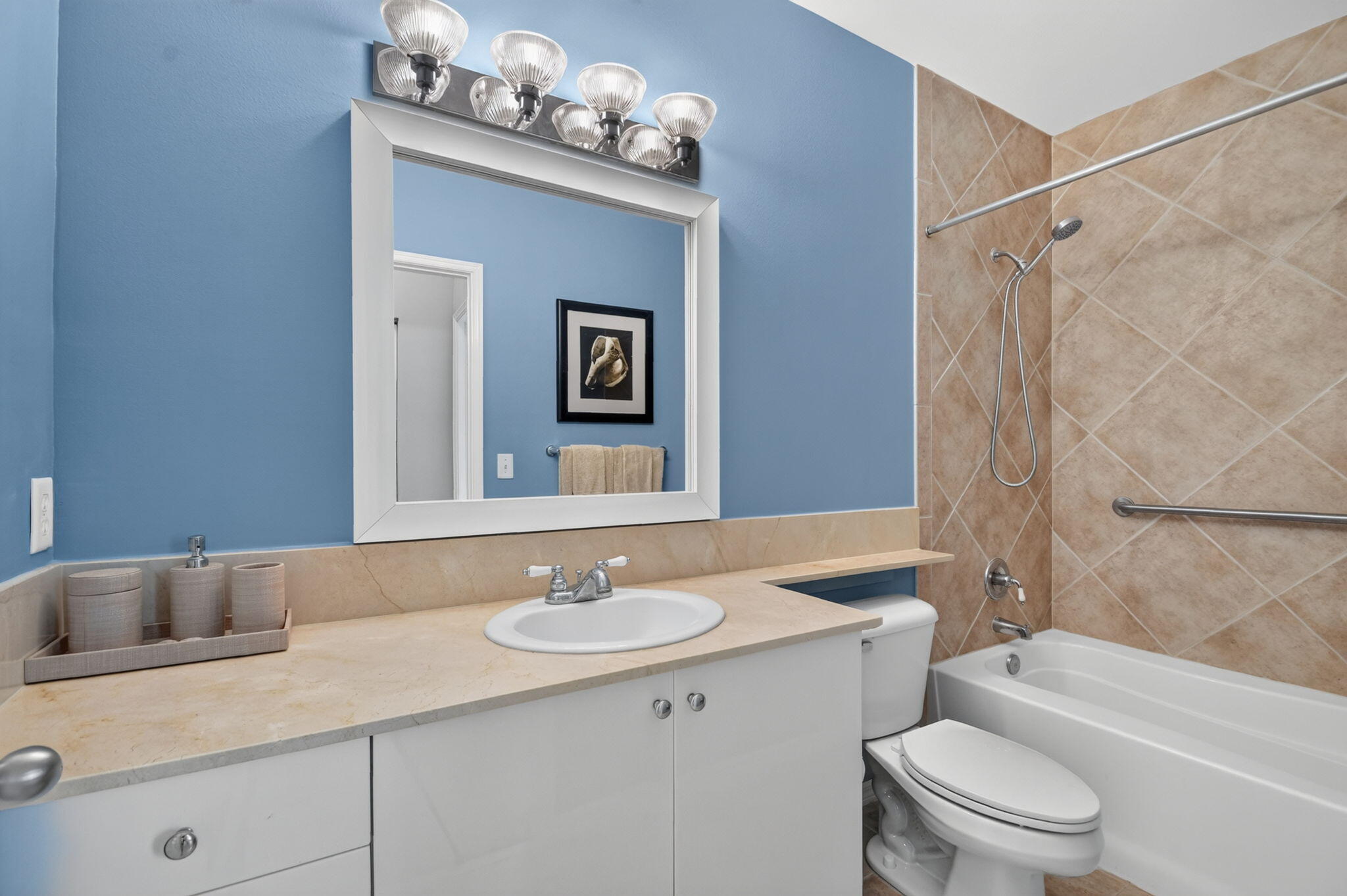 806 E Windward Way 108 Property Photo 21