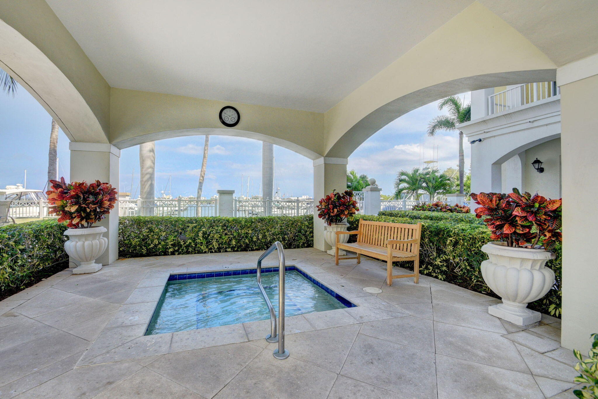 806 E Windward Way 108 Property Photo 40