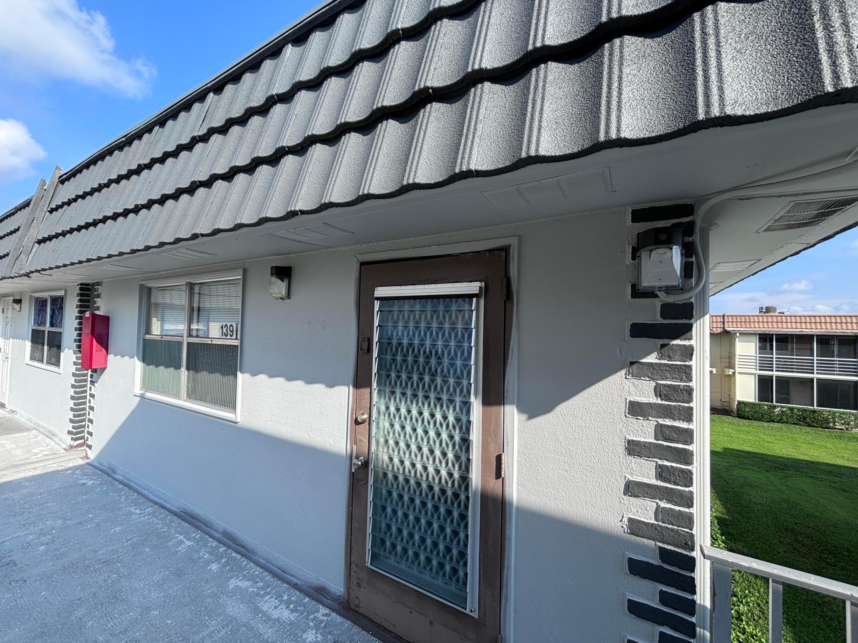 139 Saxony C Property Photo 1