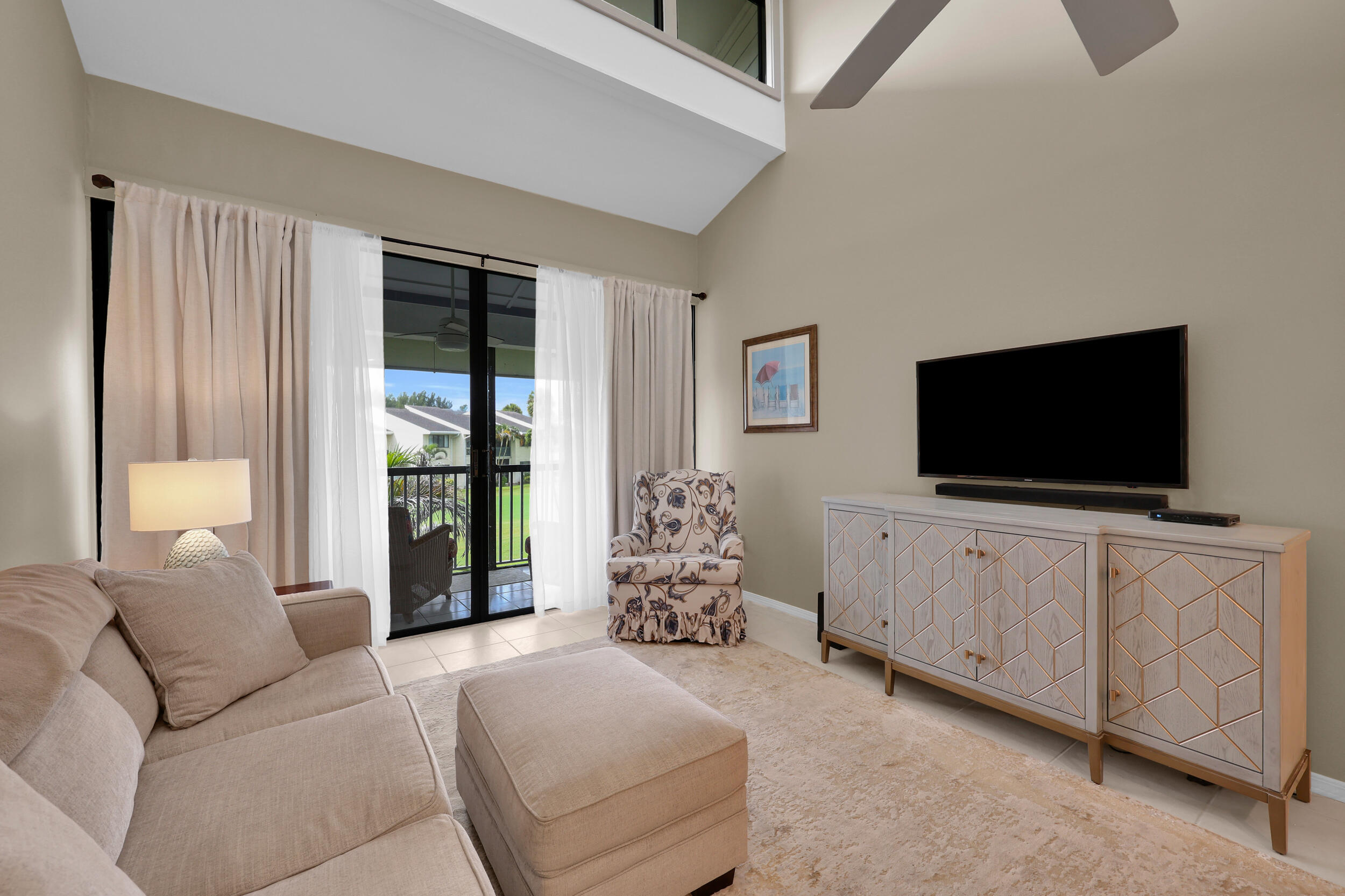 2400 S Ocean Drive 5625 Property Photo 9