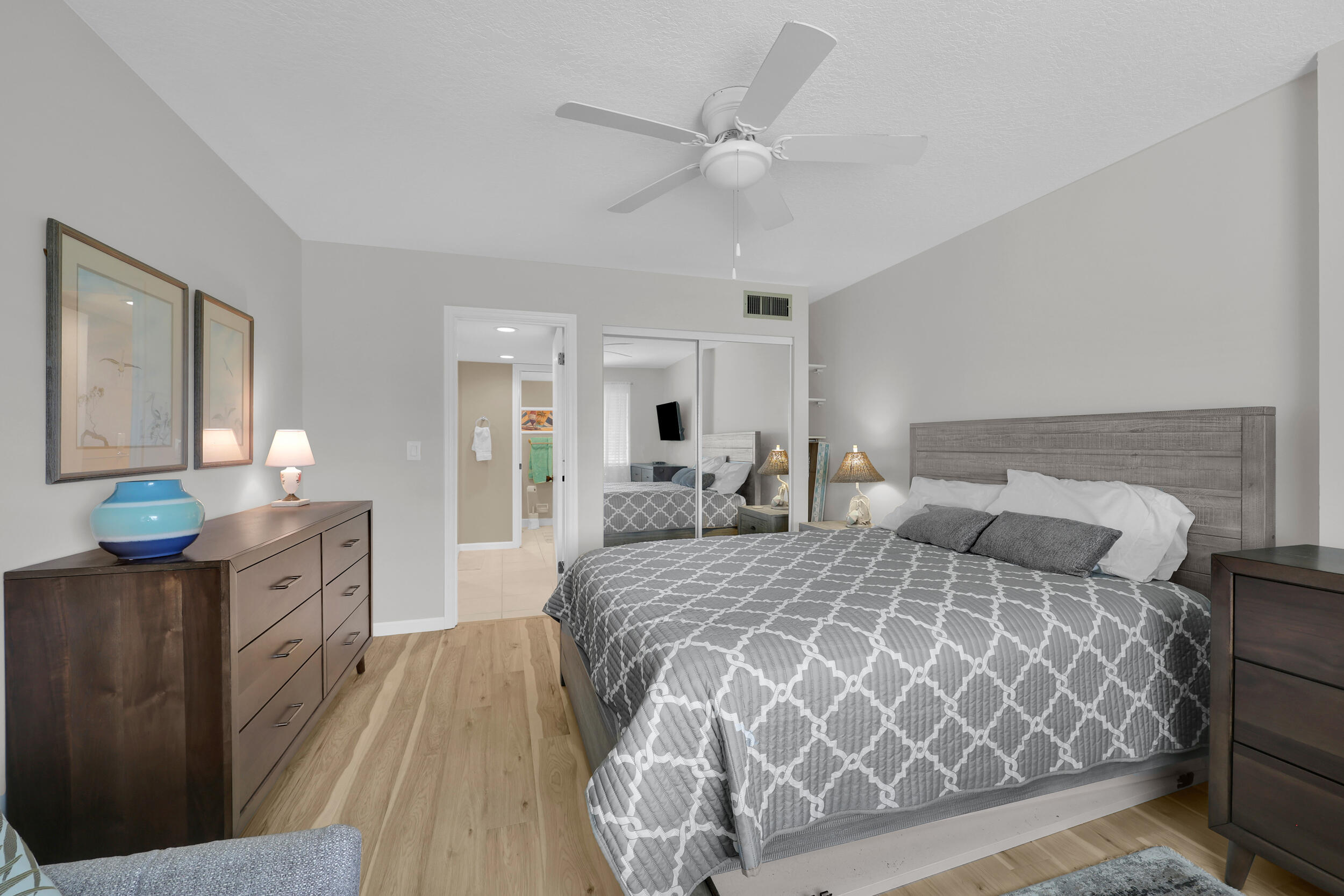 2400 S Ocean Drive 5625 Property Photo 16