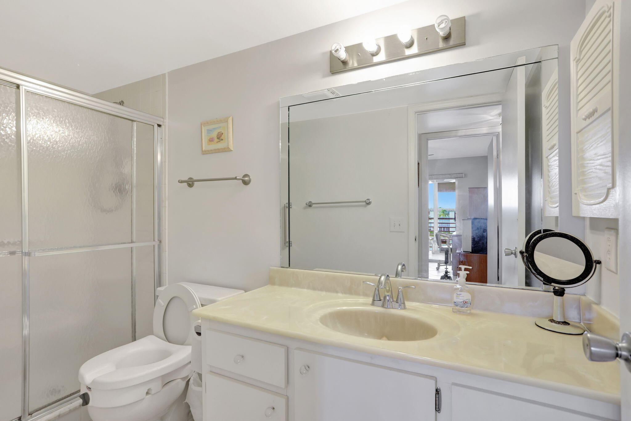 1903 Bermuda Circle B4 Property Photo 12