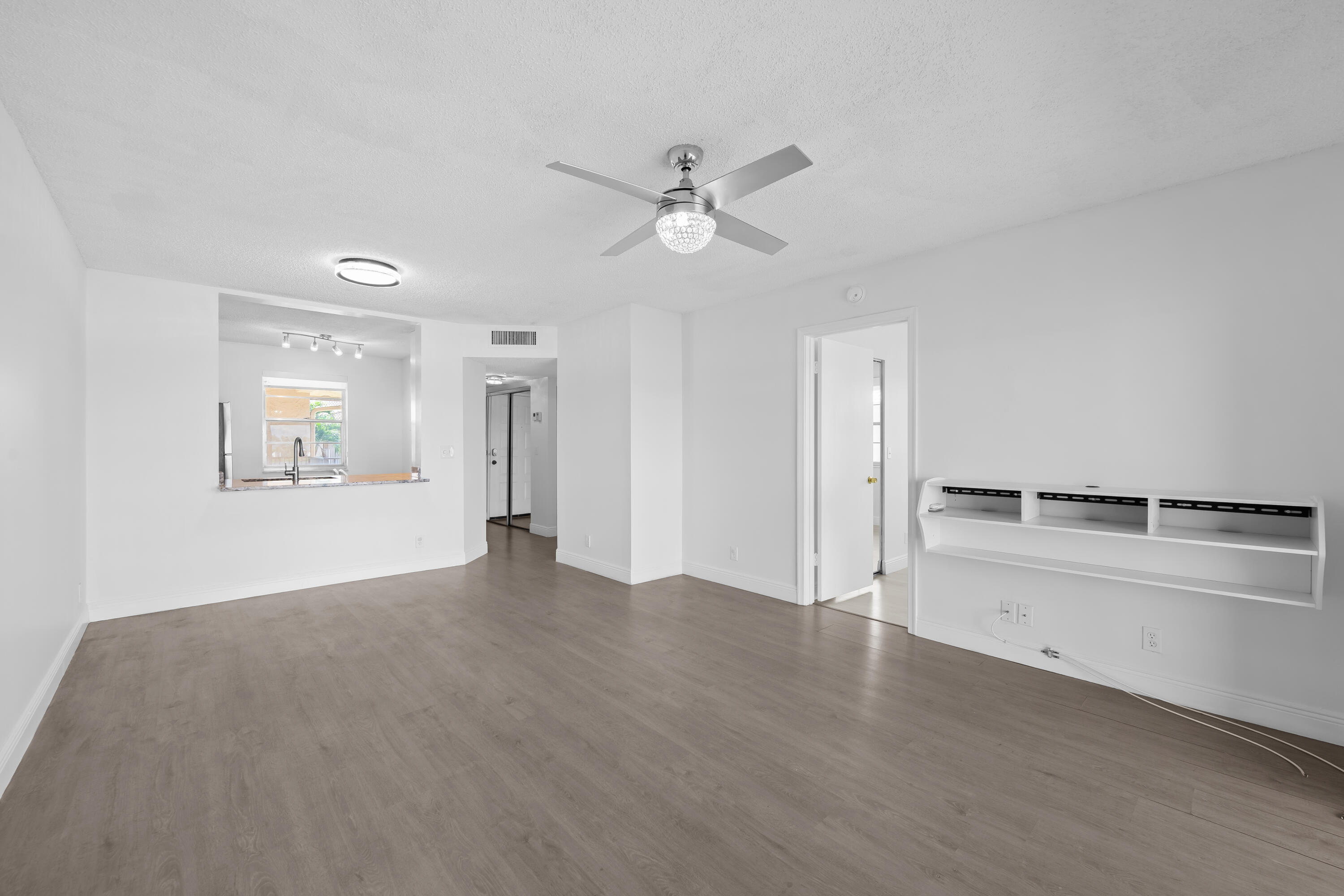 5510 Lakeside Drive 201 Property Photo 17