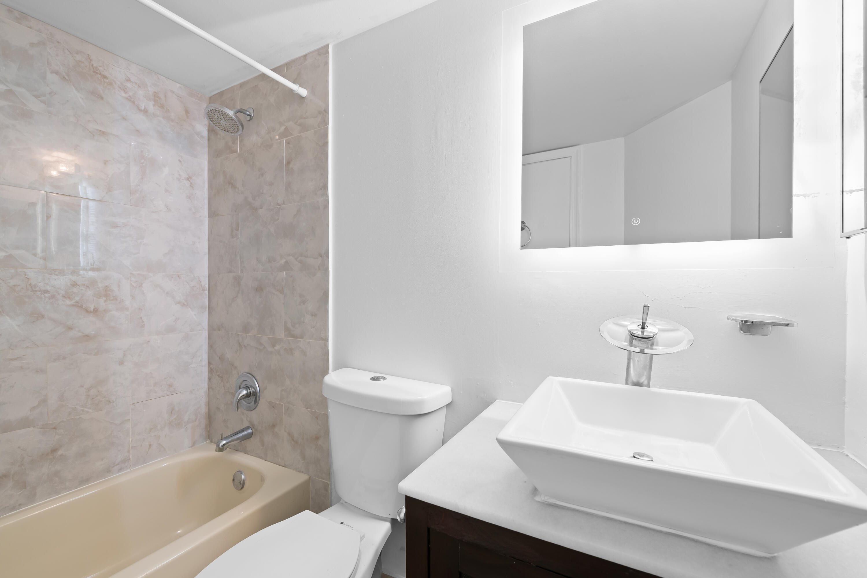 5510 Lakeside Drive 201 Property Photo 23
