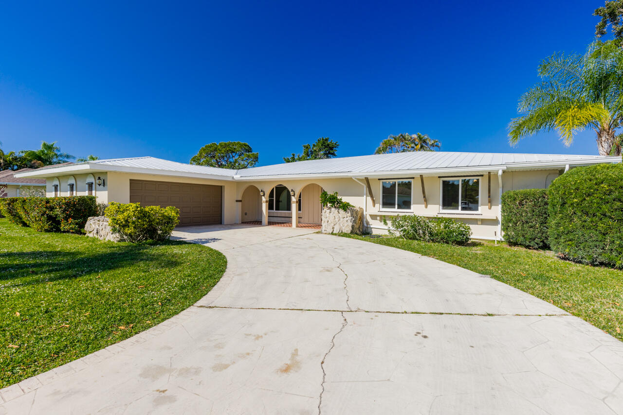 1425 Se Sunshine Avenue Property Photo 1