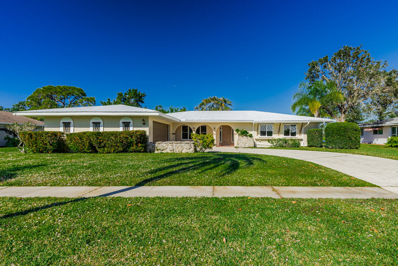 1425 Se Sunshine Avenue Property Photo 3