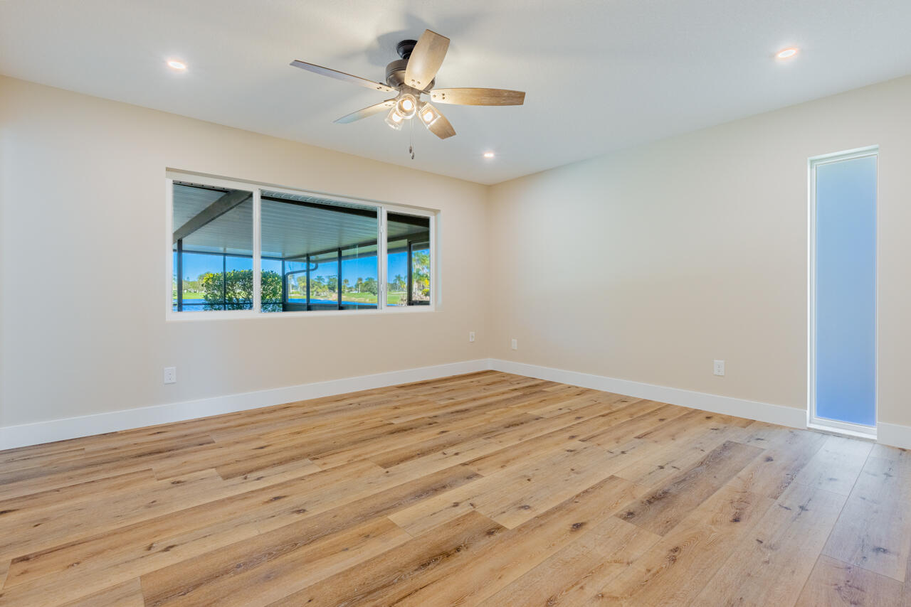 1425 Se Sunshine Avenue Property Photo 12