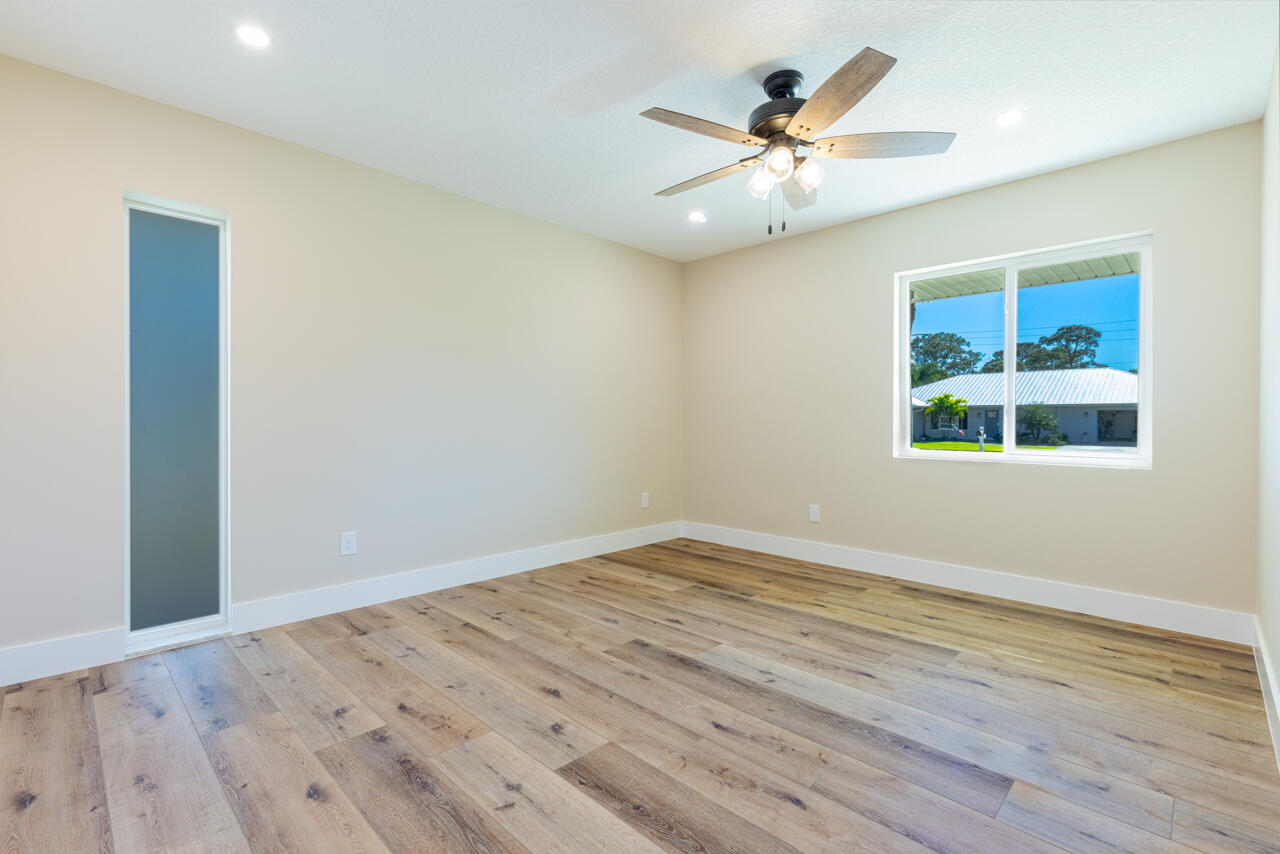 1425 Se Sunshine Avenue Property Photo 17