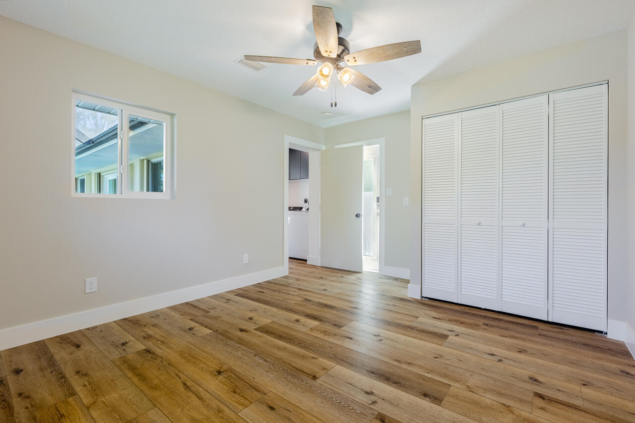 1425 Se Sunshine Avenue Property Photo 18