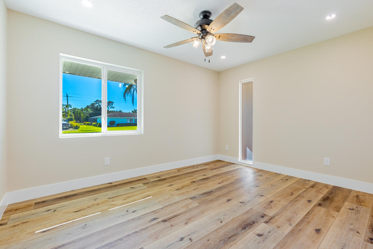 1425 Se Sunshine Avenue Property Photo 19